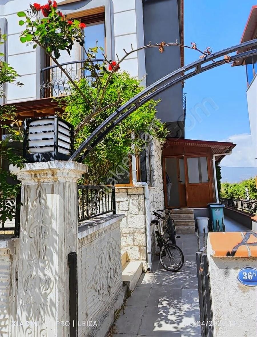 İzmir Seferihisar Ürkmez Merkez De Satılık 3+1 Villa - Görsel 14