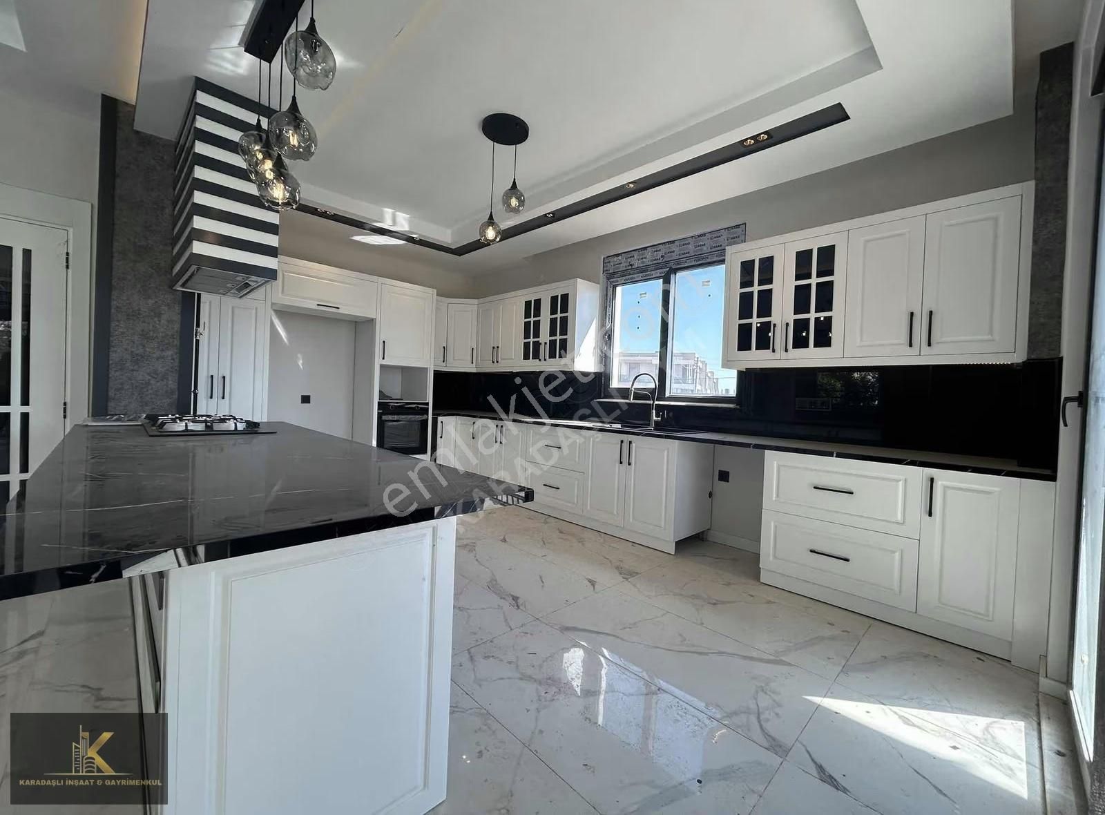 Döşemealtı Bahçeyakada 4+1 Müstakil Lüx Villa - Görsel 18