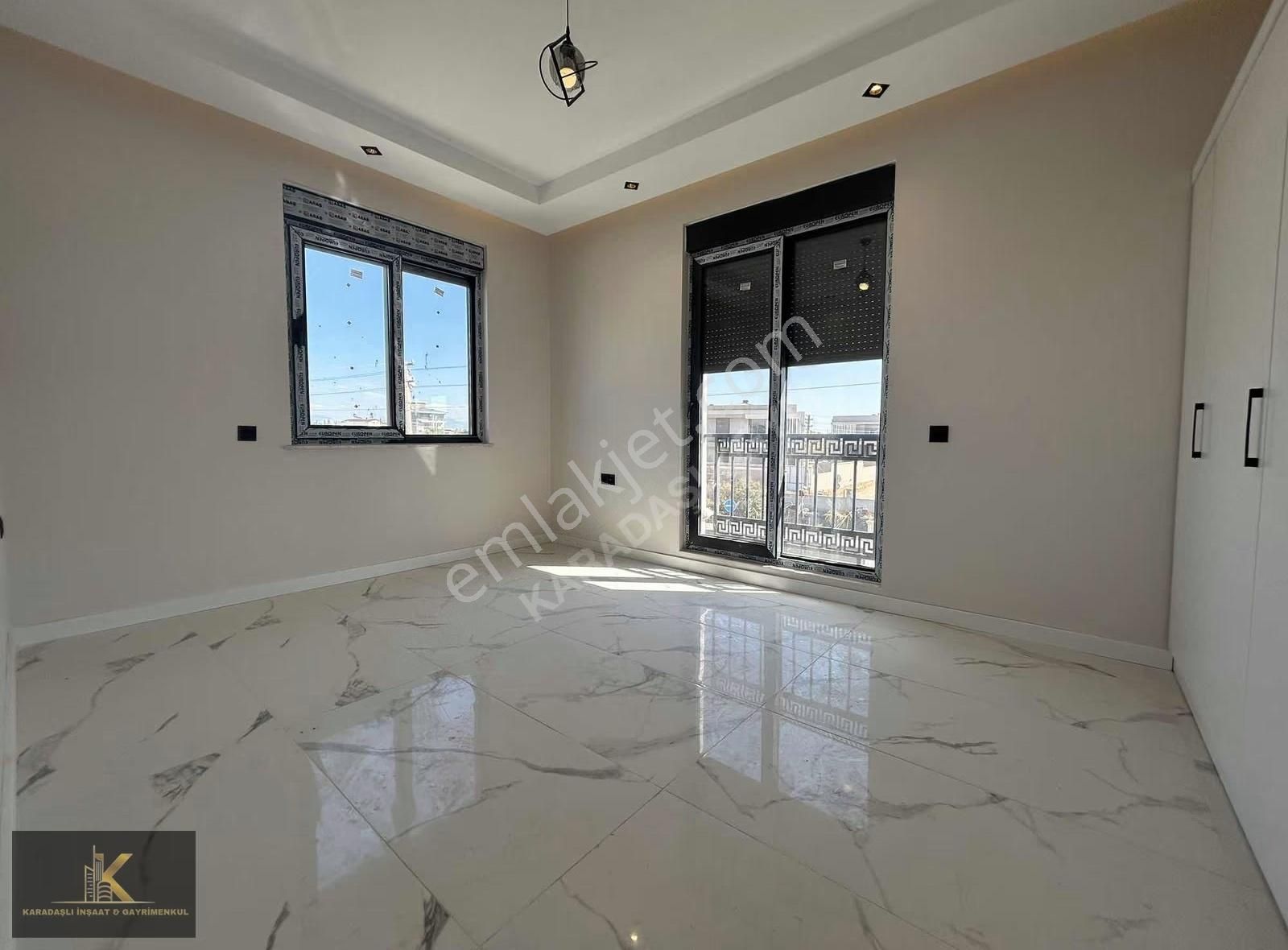 Döşemealtı Bahçeyakada 4+1 Müstakil Lüx Villa - Görsel 14