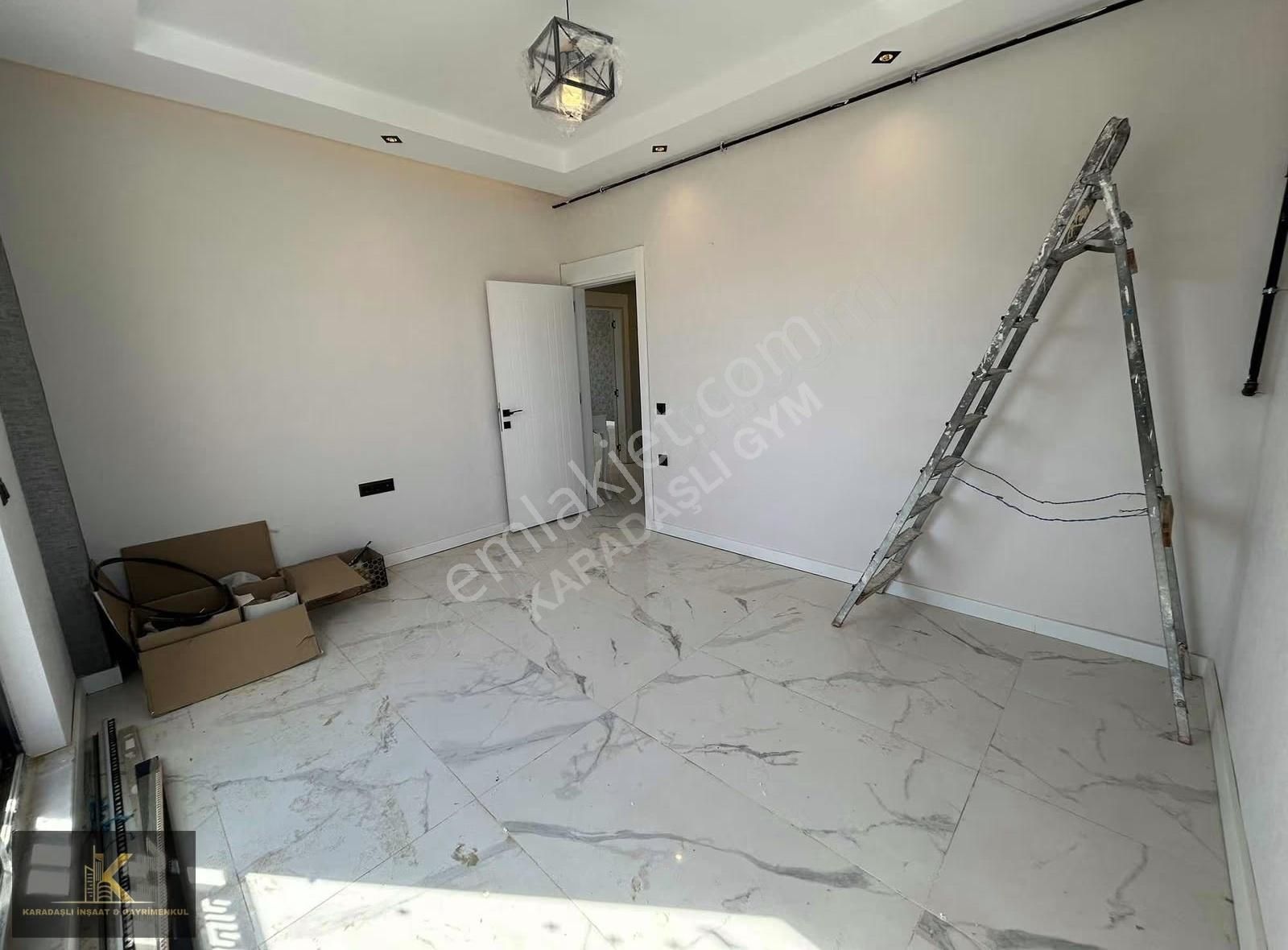 Döşemealtı Bahçeyakada 4+1 Müstakil Lüx Villa - Görsel 2