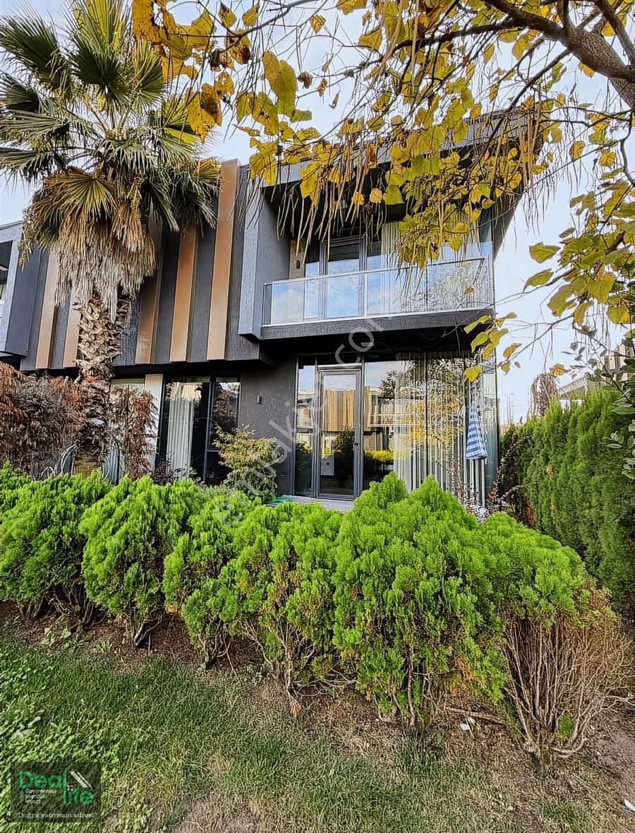 Deallife'dan Sierra Villalarında Hususi Havuzlu 4+1 Lüks Villa - Görsel 8