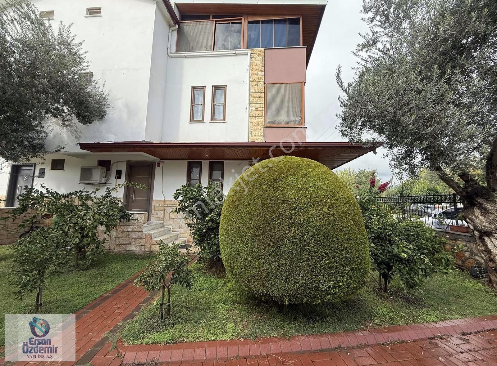 Ersan Özdemir İnşaat'tan Avcılar Fener'de Havuzlu Tripleks Villa - Görsel 14