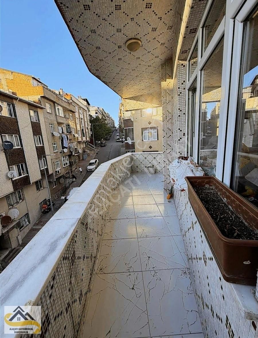 Alaçatı Dan Muazzam Büyüklükte 145 M2 3+1 Köşe Çift Cephe Daire - Görsel 4