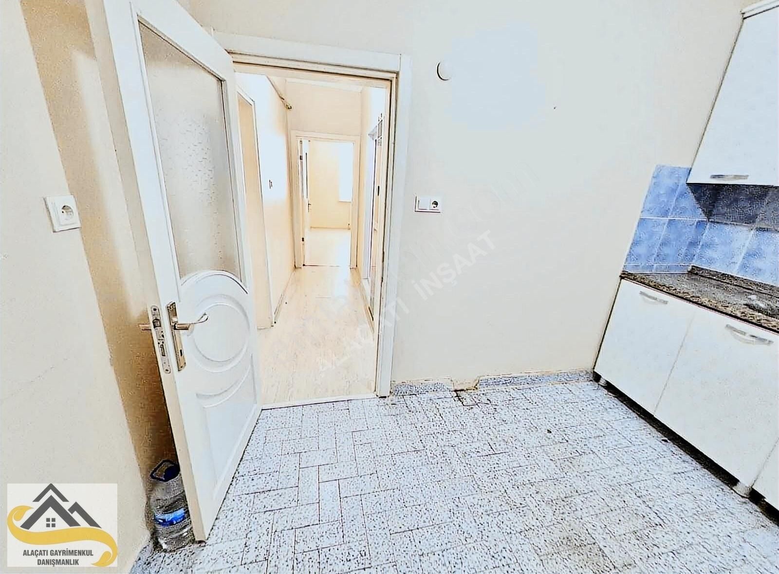 Alaçatı Dan Esentepe Mah,nde Masrafsız Kelepir Arka Cephe Daire - Görsel 8