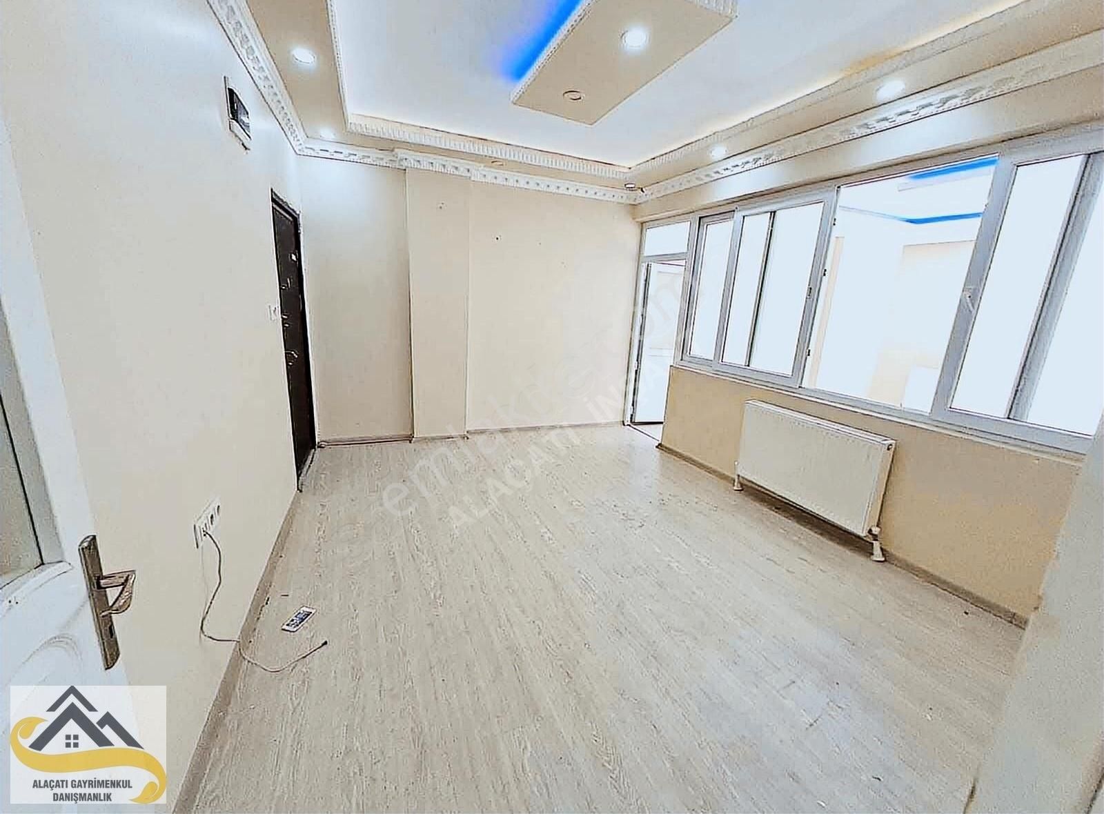 Alaçatı Dan Esentepe Mah,nde Masrafsız Kelepir Arka Cephe Daire - Görsel 11