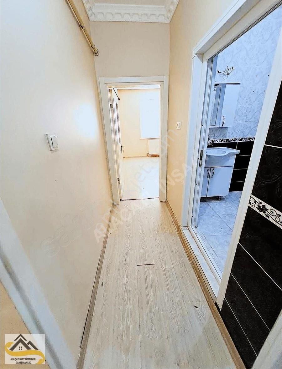 Alaçatı Dan Esentepe Mah,nde Masrafsız Kelepir Arka Cephe Daire - Görsel 17