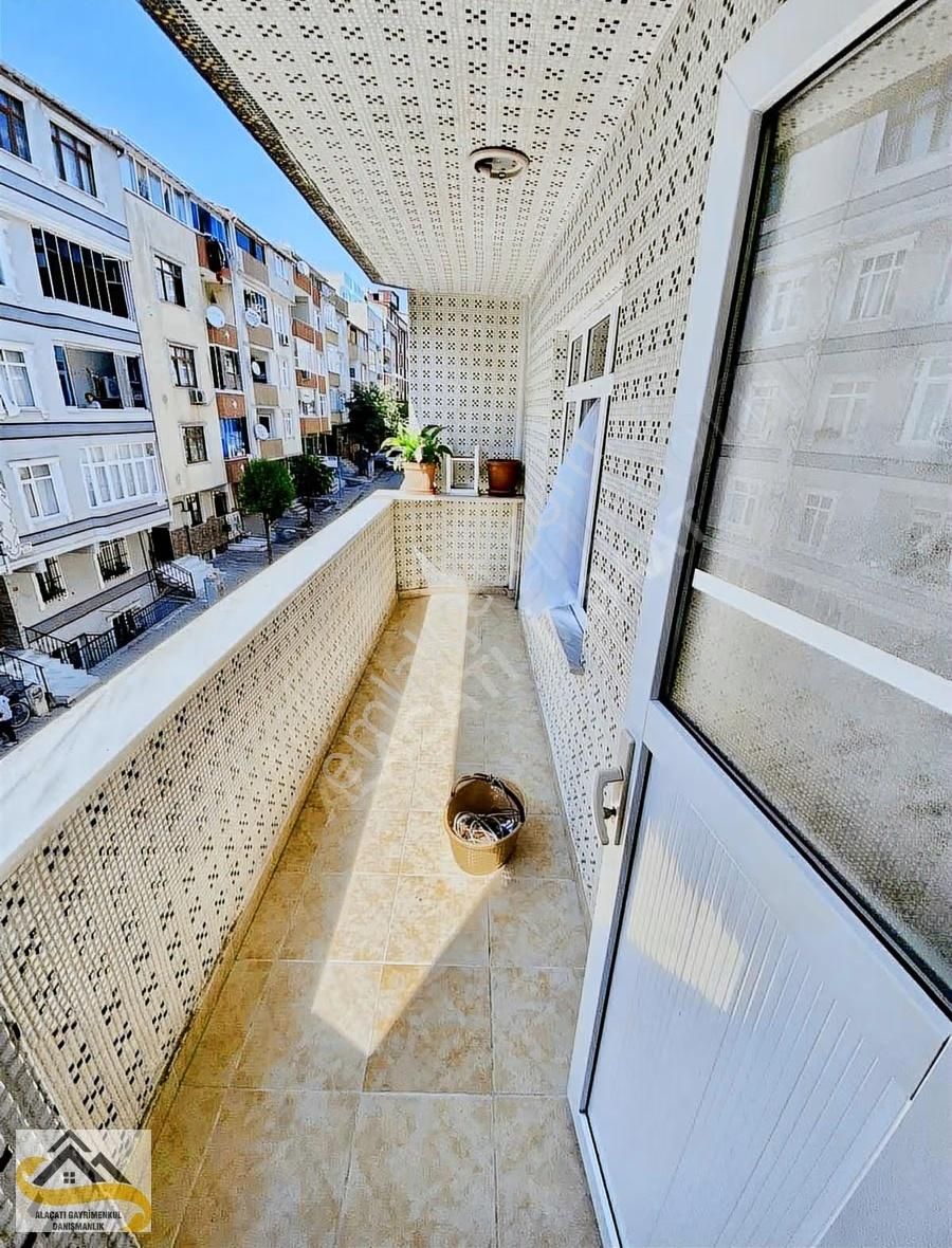 Alaçatı Dan Masrafsız 160 M2 2.kat Göbek 3+1 Muazzam Büyüklükte - Görsel 2