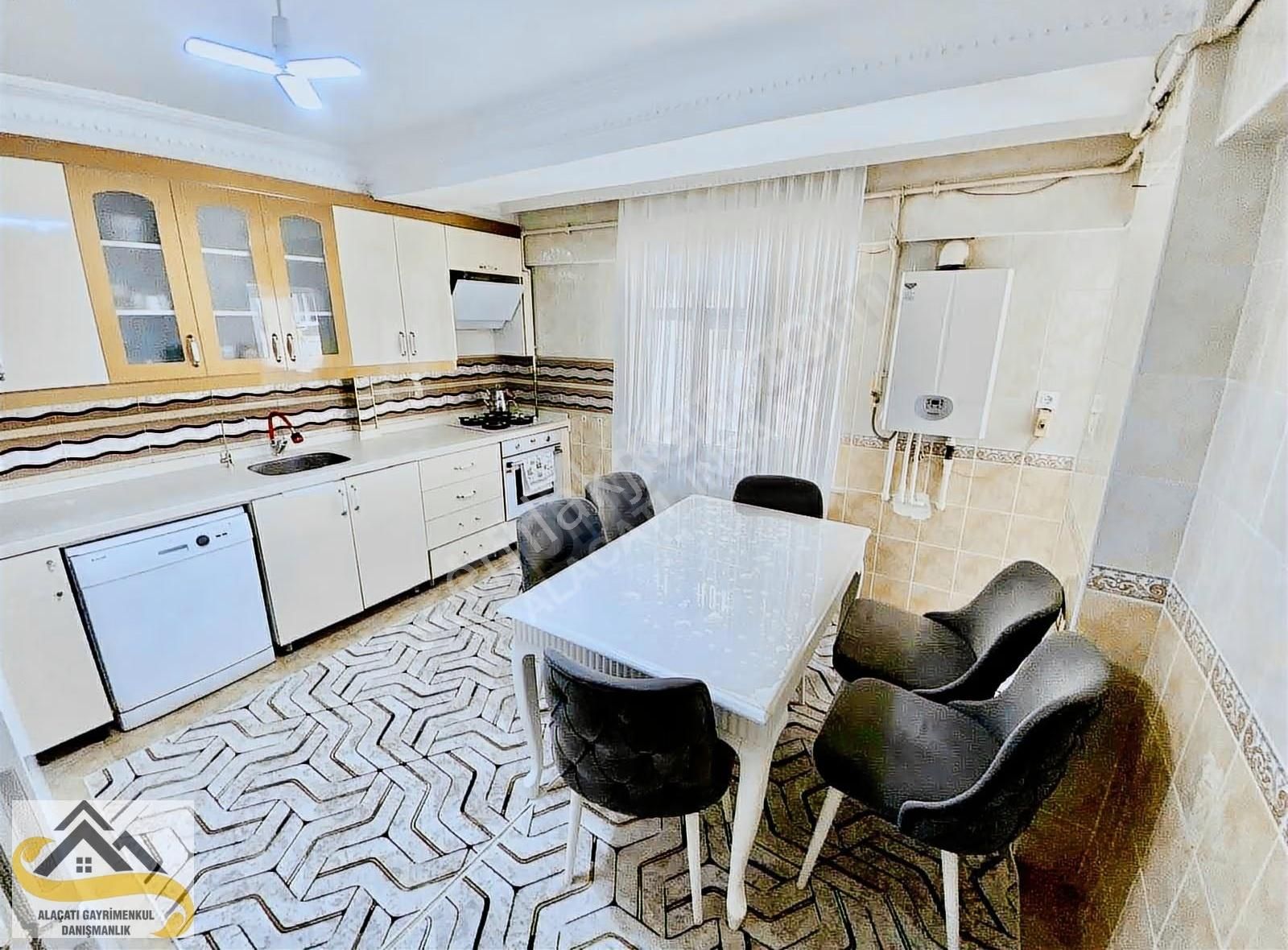 Alaçatı Dan Masrafsız 160 M2 2.kat Göbek 3+1 Muazzam Büyüklükte - Görsel 6