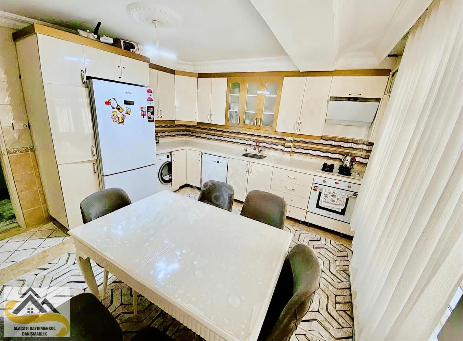 Alaçatı Dan Masrafsız 160 M2 2.kat Göbek 3+1 Muazzam Büyüklükte - Görsel 15