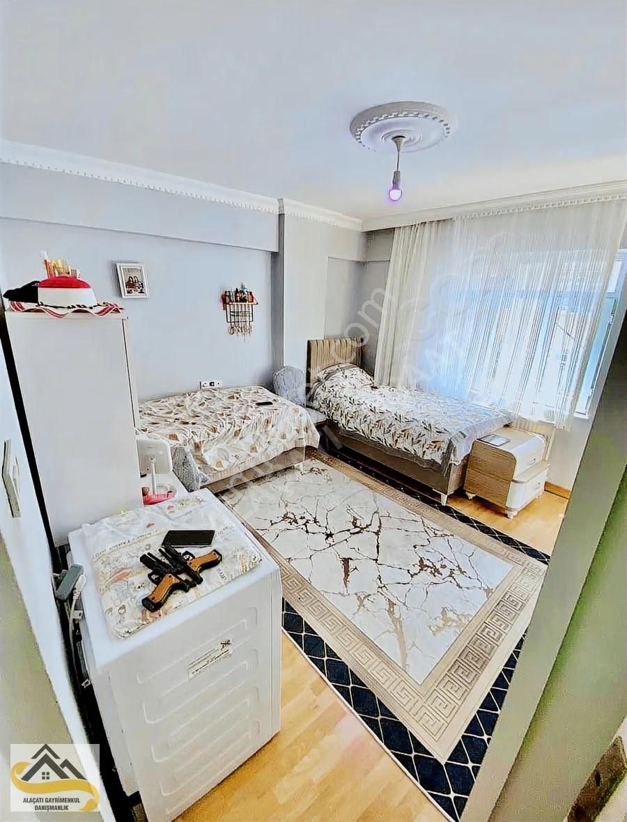 Alaçatı Dan Masrafsız 160 M2 2.kat Göbek 3+1 Muazzam Büyüklükte - Görsel 24