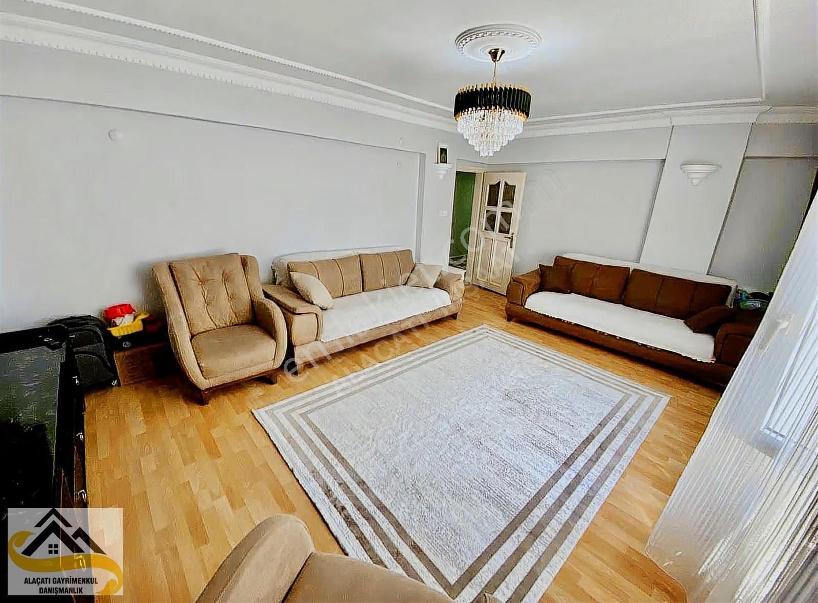 Alaçatı Dan Masrafsız 160 M2 2.kat Göbek 3+1 Muazzam Büyüklükte - Görsel 13