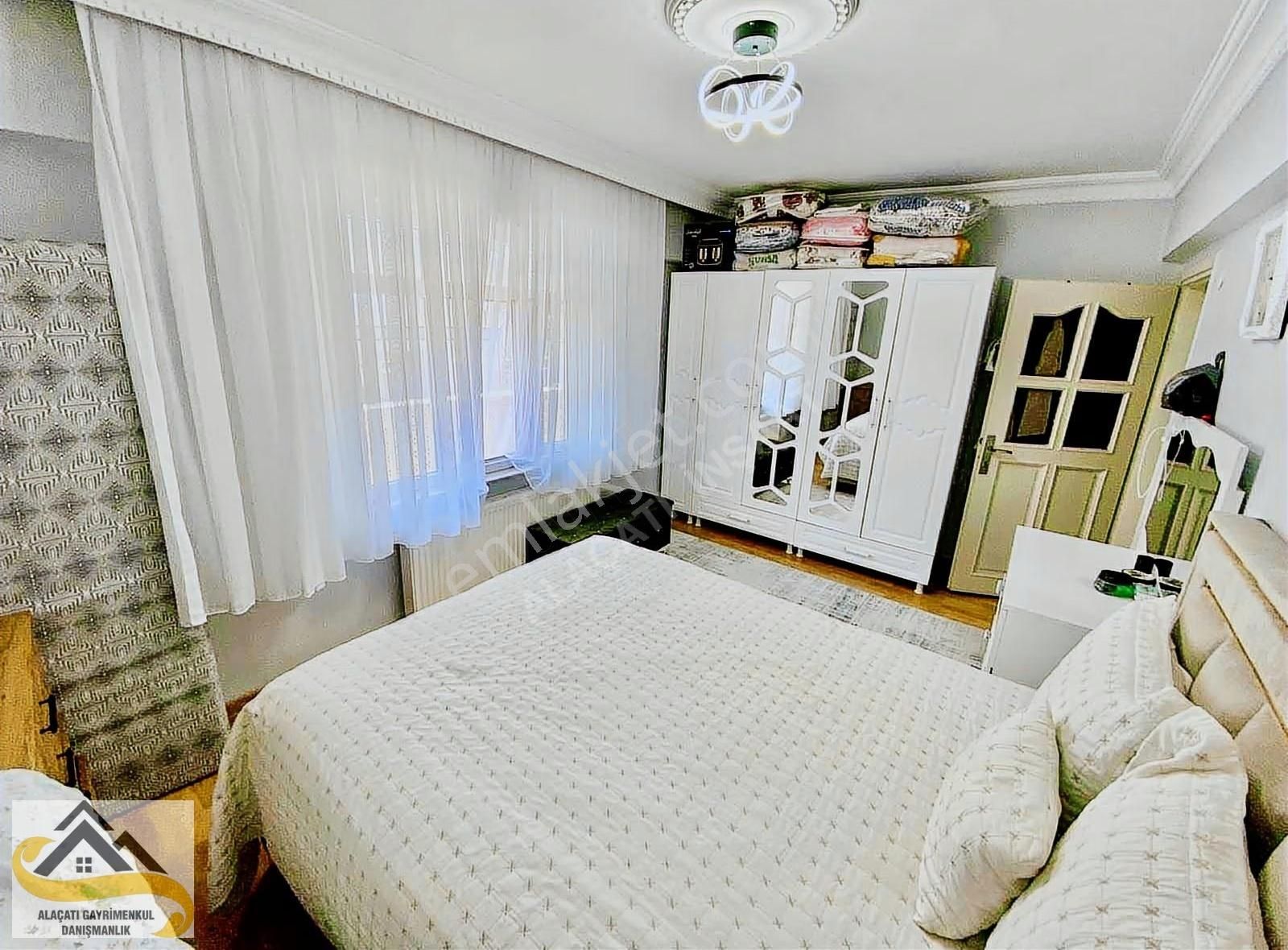 Alaçatı Dan Masrafsız 160 M2 2.kat Göbek 3+1 Muazzam Büyüklükte - Görsel 22