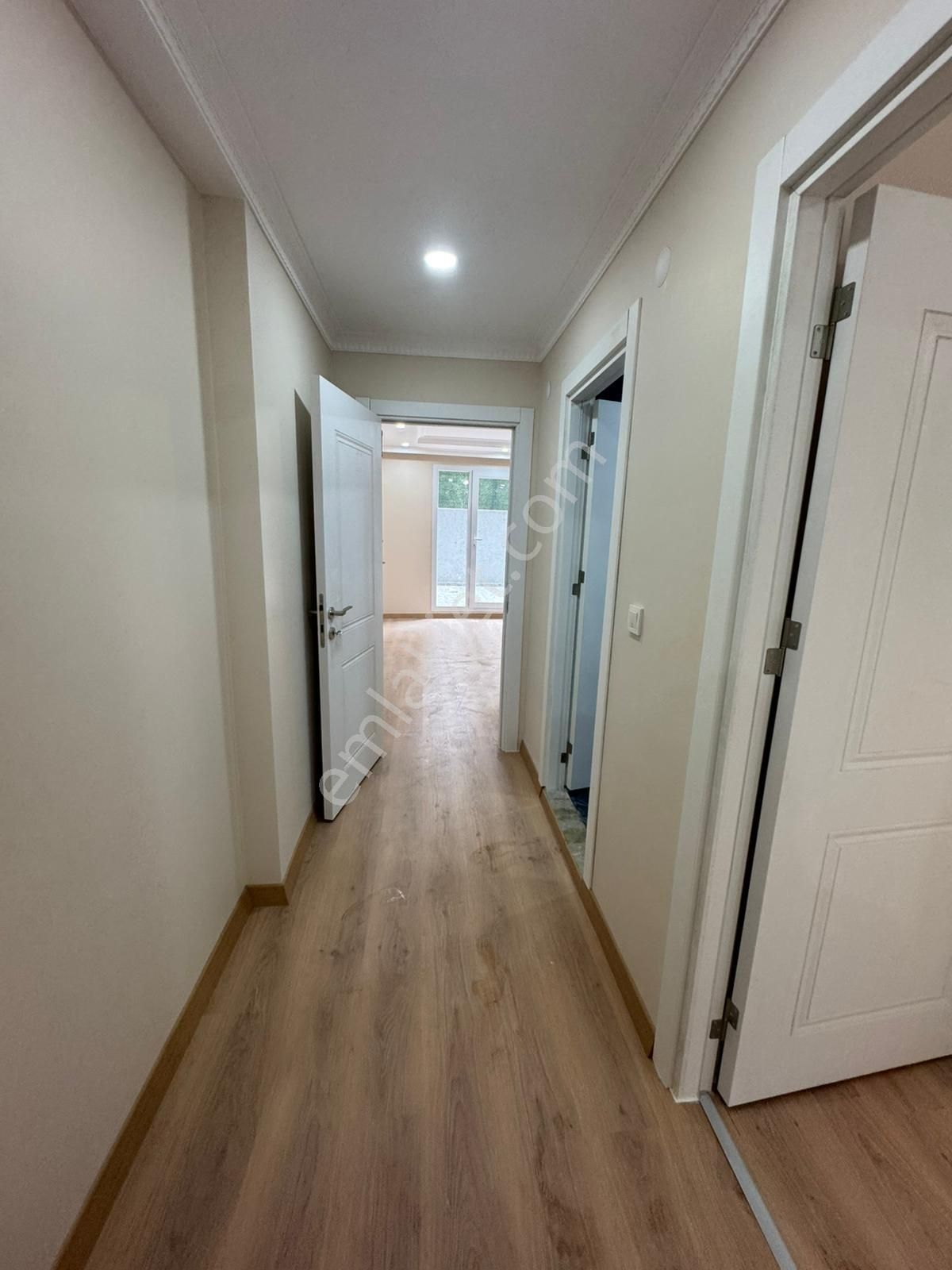 Pegaas'tan Metrobüse 5 Dk Satılık Sıfır 2+1 Bahçe Katı Daire - Görsel 23