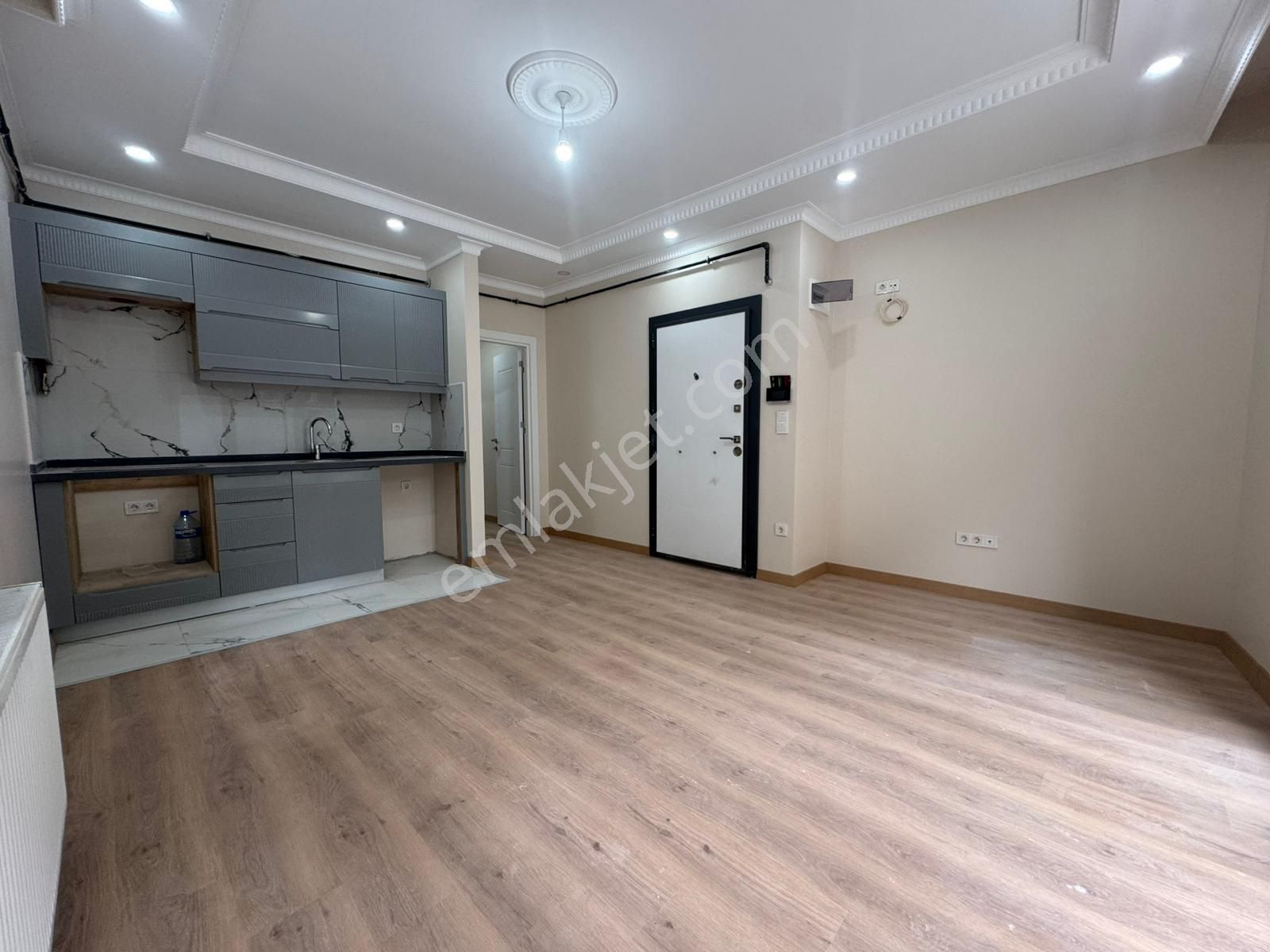 Pegaas'tan Metrobüse 5 Dk Satılık Sıfır 2+1 Bahçe Katı Daire - Görsel 4