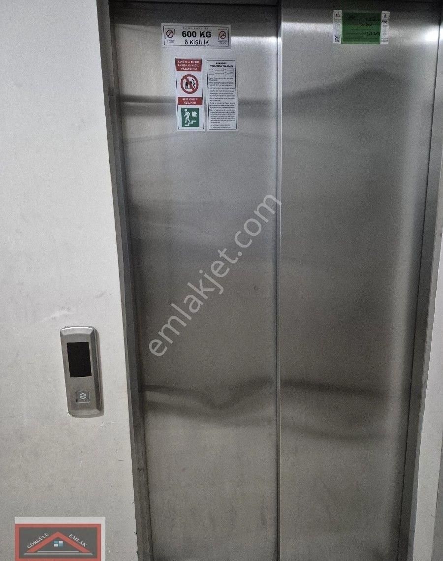 Basaksehir Bayramtepe Mahlesi Satılık 1+1bahce Kat İstabbul - Görsel 4