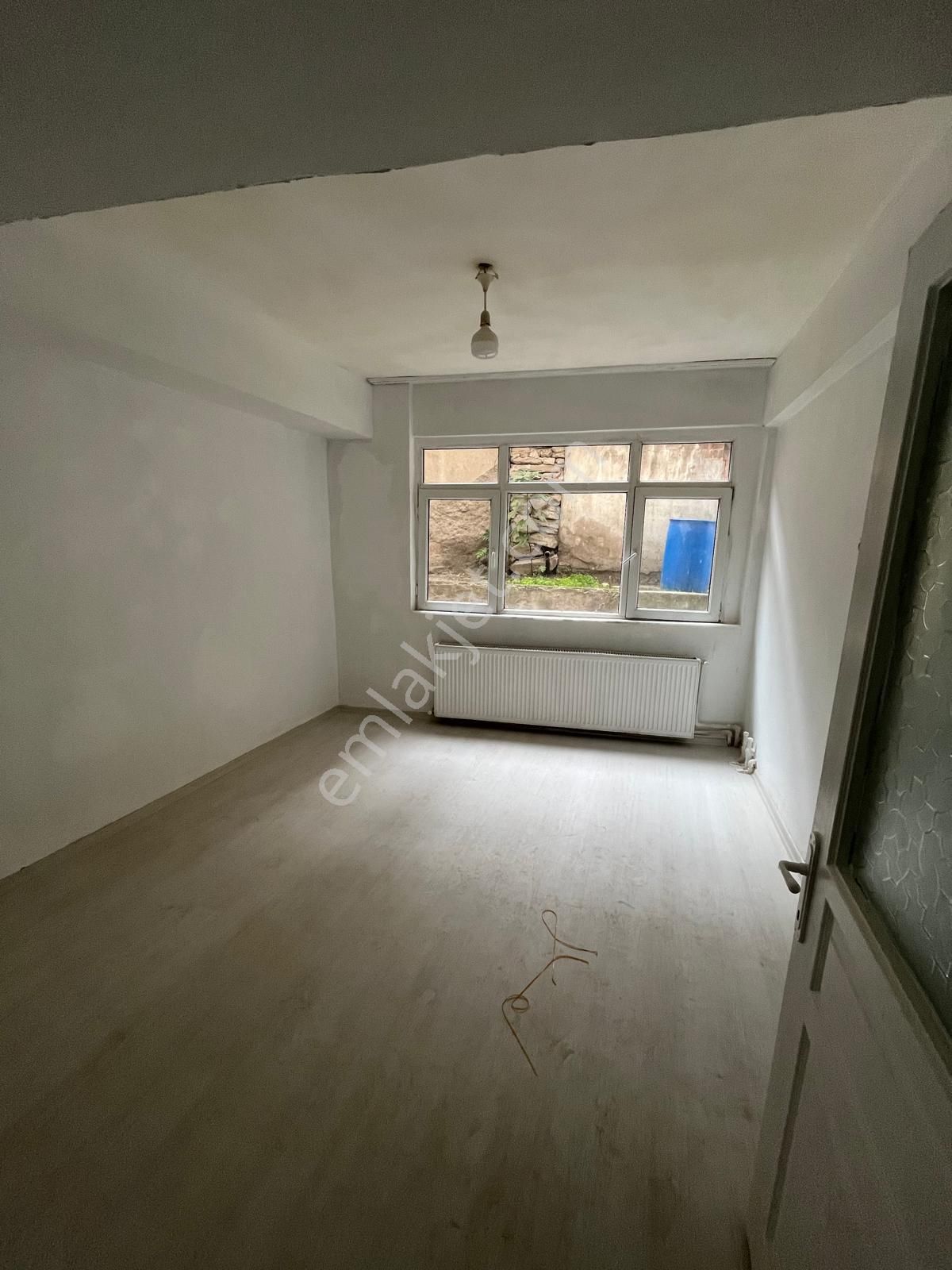 Altındağ - Beşikkaya Mahallesinde Caddeye Yakın 2+1 Satılık Fırsat Dairesi !!!