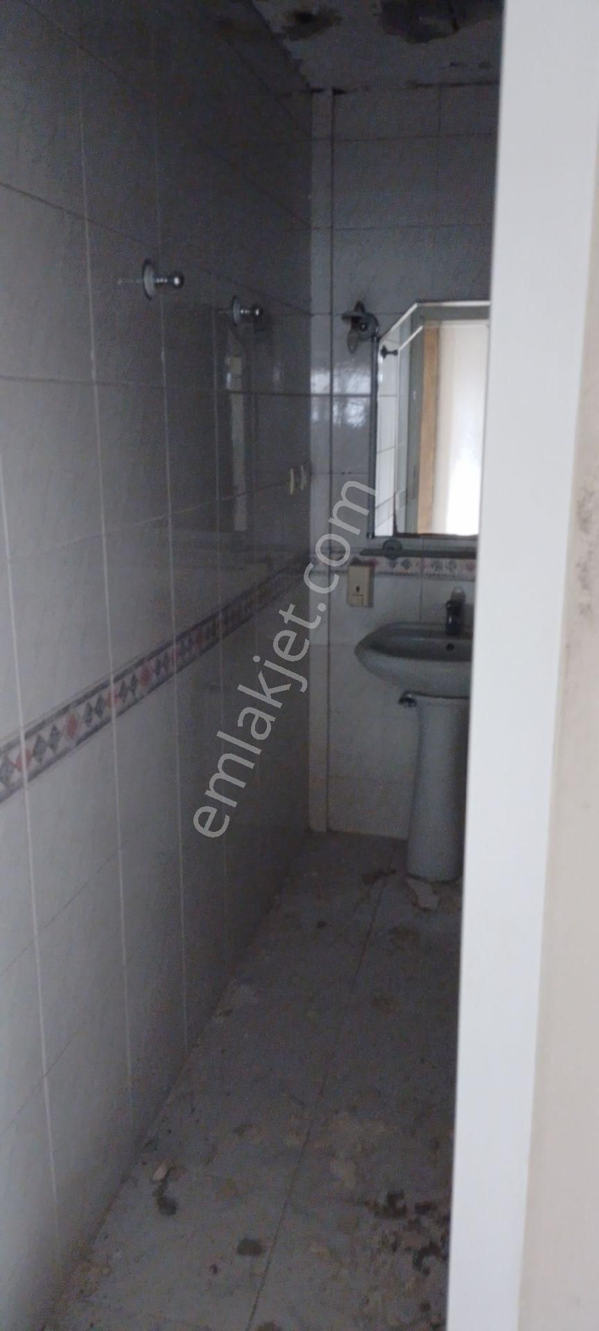 Trabzon Pelitlıde Satılıkbahçeli 2 Katlı Ev - Görsel 16