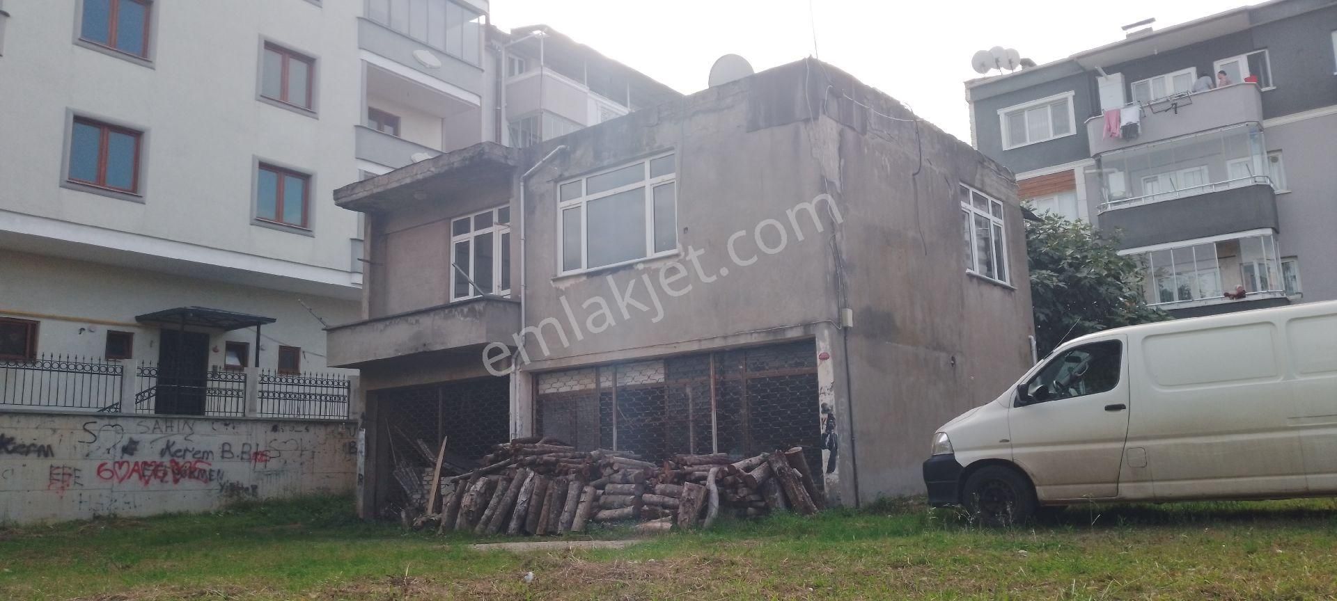 Trabzon Pelitlıde Satılıkbahçeli 2 Katlı Ev - Görsel 2