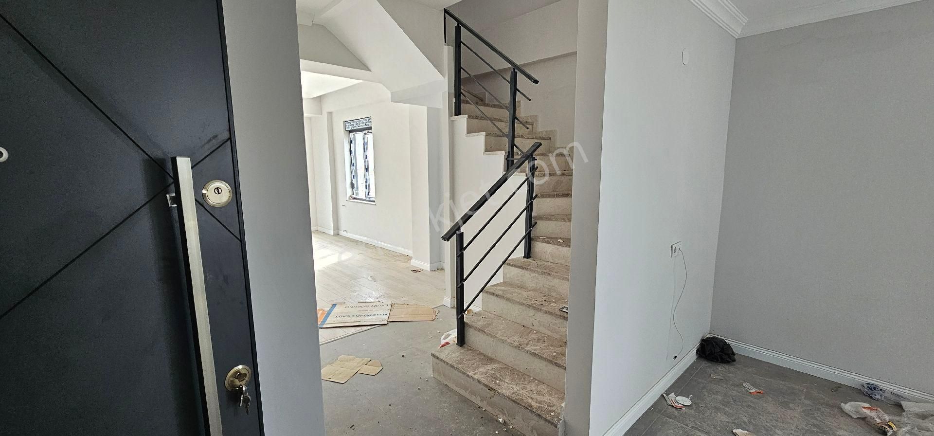 Kızılot'ta Full Deniz Manzaralı Satılık 2+1 Dubleks Daire - Görsel 11