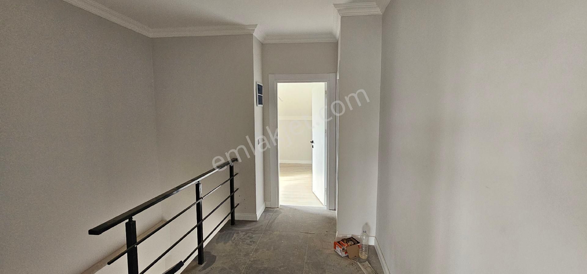 Kızılot'ta Full Deniz Manzaralı Satılık 2+1 Dubleks Daire - Görsel 18