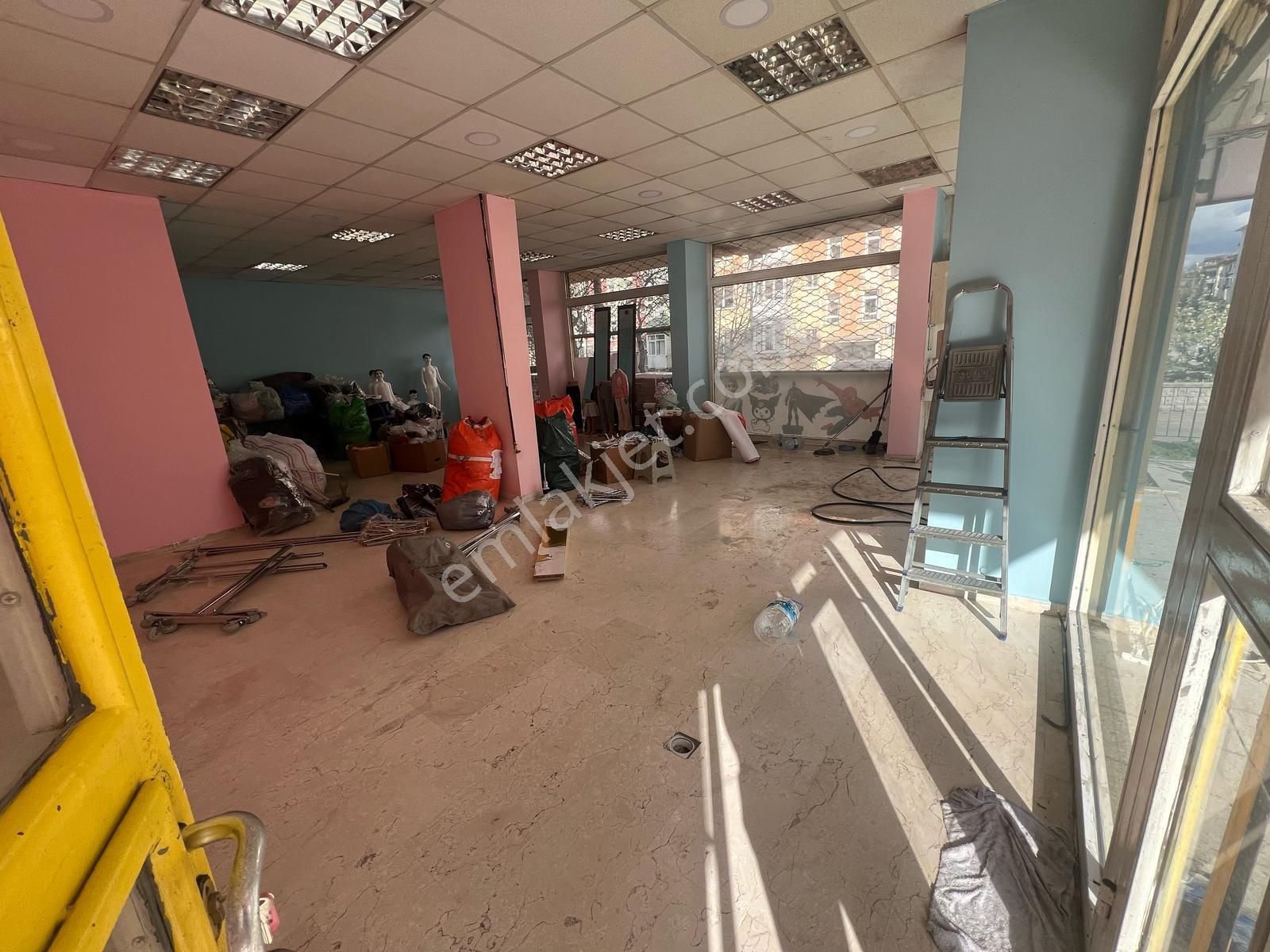 Bilgen Vatan'dan Aktepe'de 1055 Cadde Üzeri Köşe Cephe 150 M2 Satılık Kiracılı Dükkan - Görsel 4