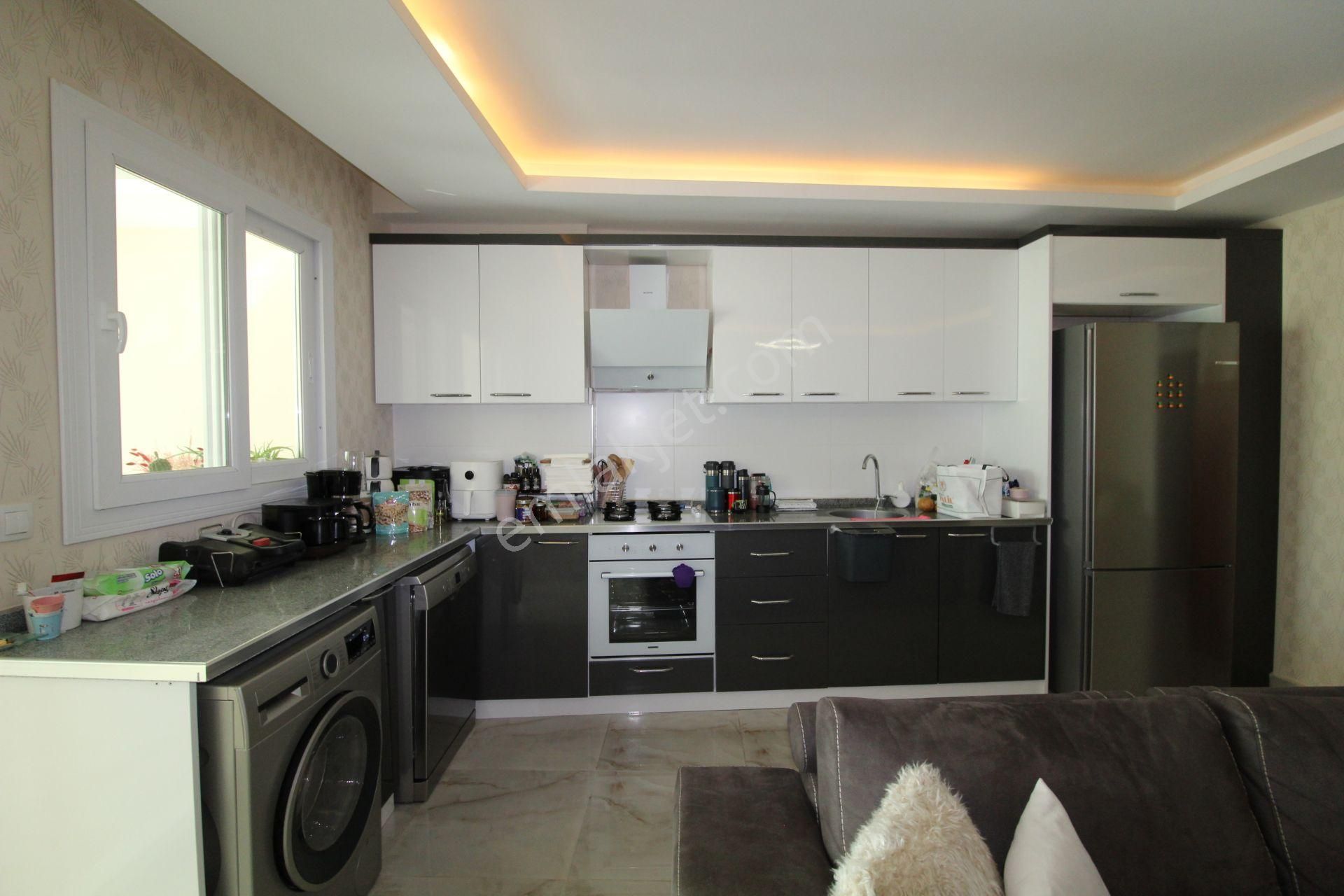 Aslan'dan Denize Sıfır Sitede Havuzlu Geniş 2+1 - Görsel 10