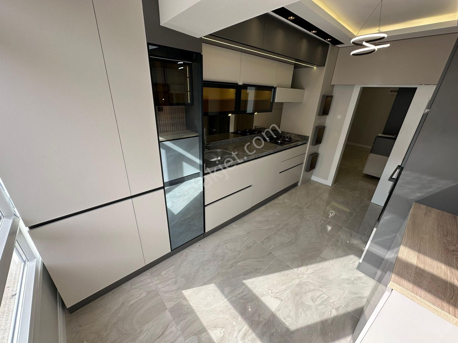 Hayal'den Selçuklu Mh'de Geniş Bağğımsız Ful+full Yapılı 3+1 Kupon Daire ! - Görsel 5