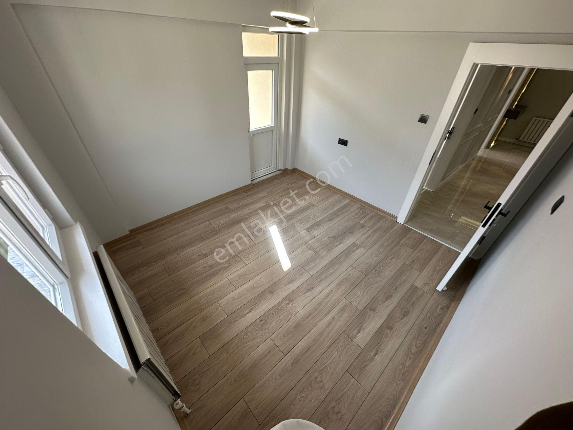 Hayal'den Selçuklu Mh'de Geniş Bağğımsız Ful+full Yapılı 3+1 Kupon Daire ! - Görsel 15