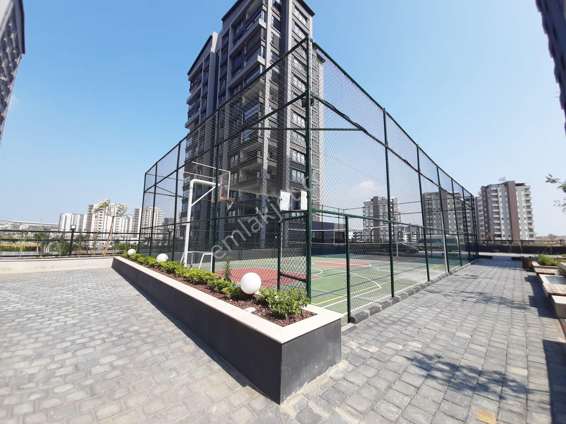 Kabasakal'da Bulvar Üzeri Havuzlu Güvenlik'li Sosyal Aktivite'li Ultra Lüx 5+1 Sıfır Daire - Görsel 2