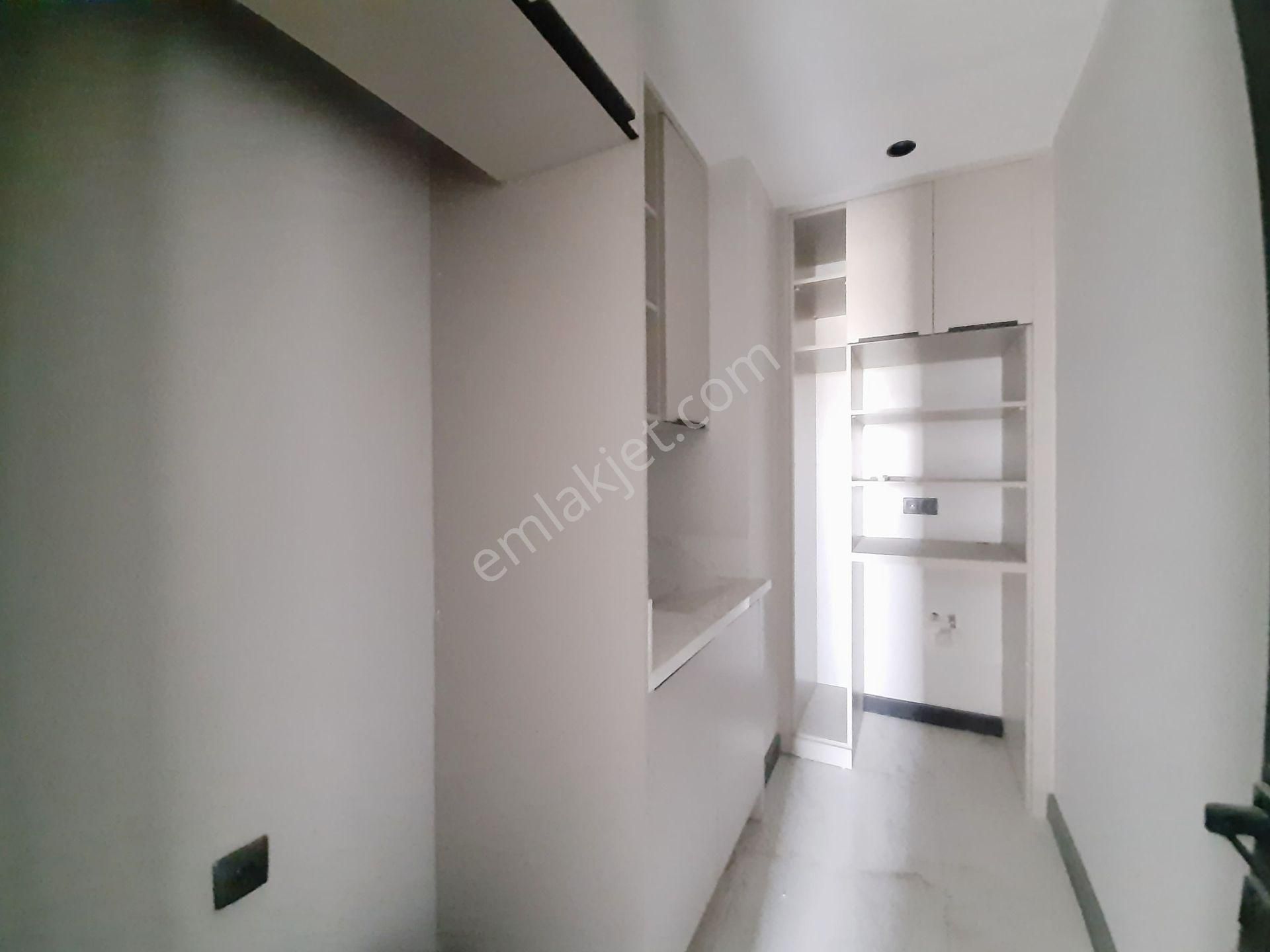 Kabasakal'da Bulvar Üzeri Havuzlu Güvenlik'li Sosyal Aktivite'li Ultra Lüx 5+1 Sıfır Daire - Görsel 14