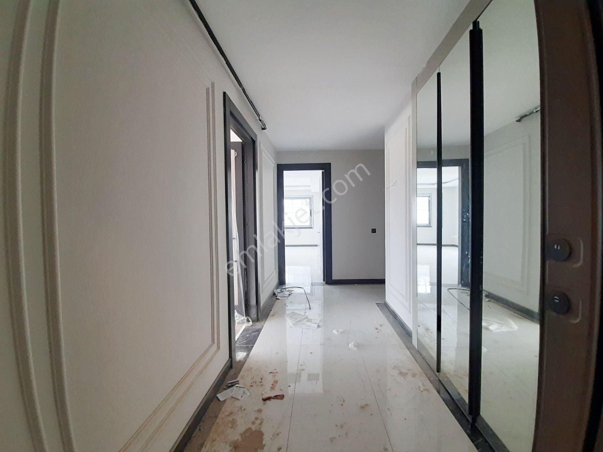 Kabasakal'da Bulvar Üzeri Havuzlu Güvenlik'li Sosyal Aktivite'li Ultra Lüx 5+1 Sıfır Daire - Görsel 9