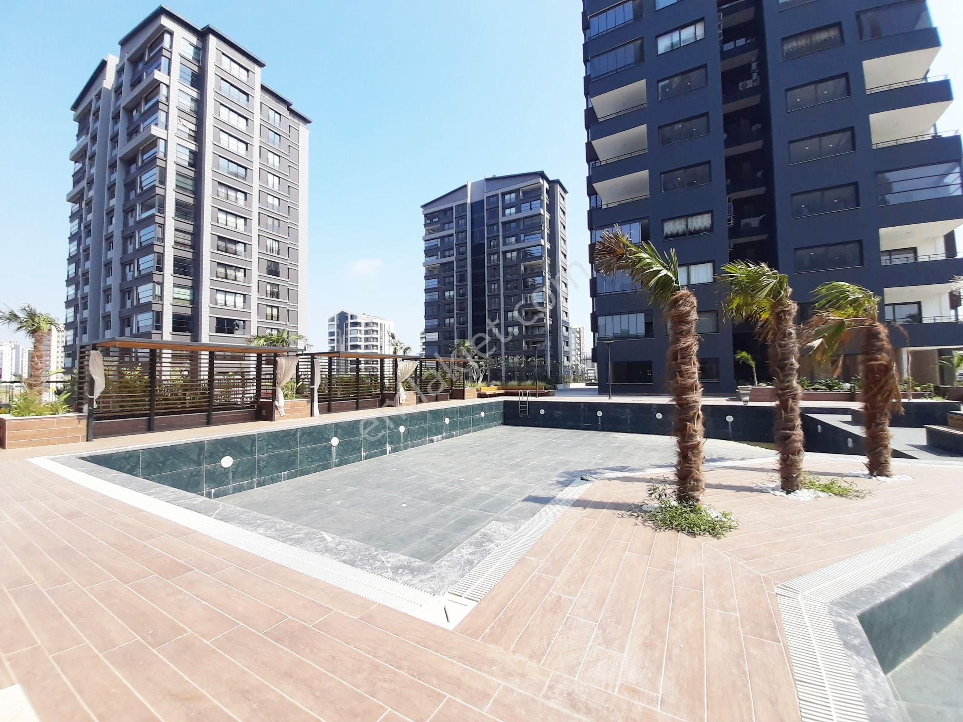 Kabasakal'da Bulvar Üzeri Havuzlu Güvenlik'li Sosyal Aktivite'li Ultra Lüx 5+1 Sıfır Daire - Görsel 6