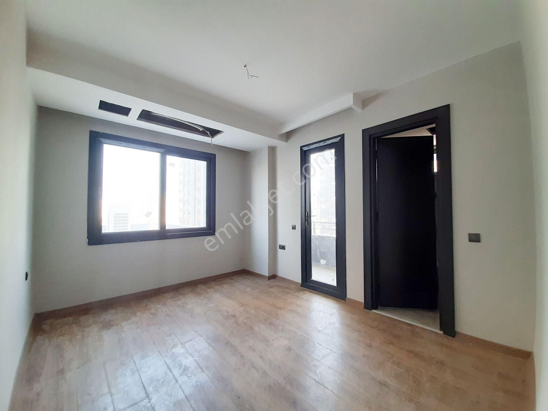 Kabasakal'da Bulvar Üzeri Havuzlu Güvenlik'li Sosyal Aktivite'li Ultra Lüx 5+1 Sıfır Daire - Görsel 26