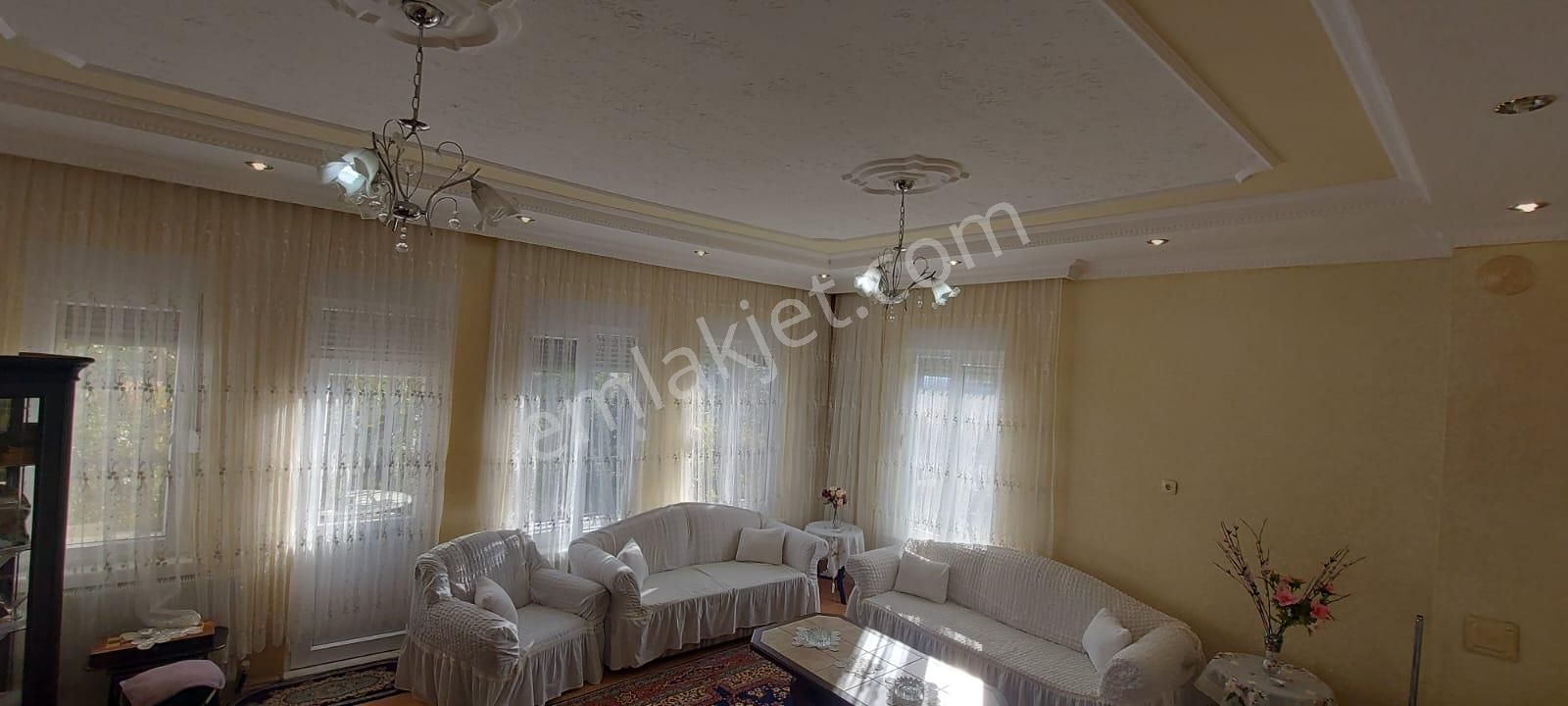 Toki'de Kiralık 4+1 Eşyalı 3 Trıpleks Villa - Görsel 17