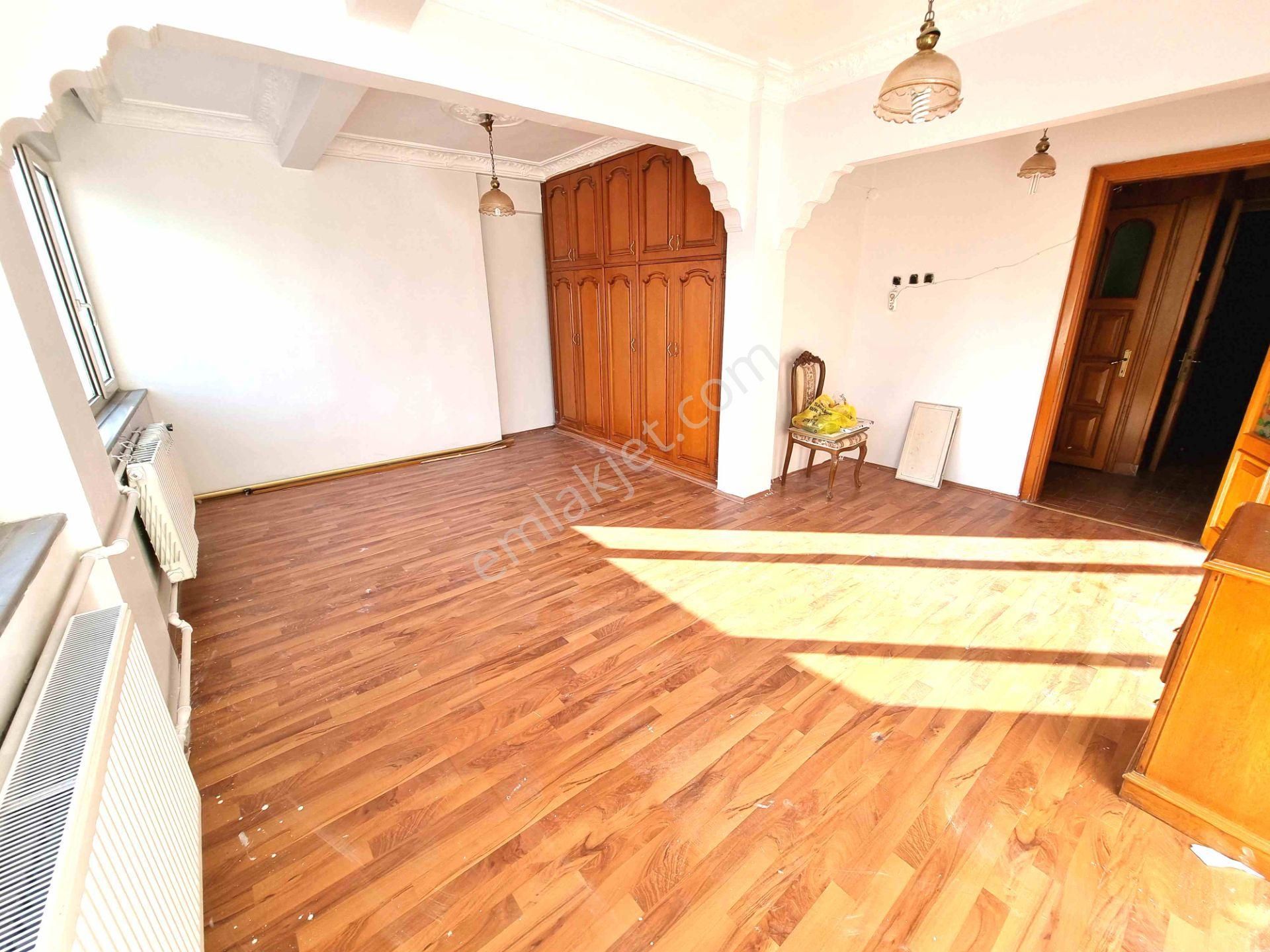 Fatih'in En Büyük Satılık Çatı Dubleks Dairesi - Görsel 6