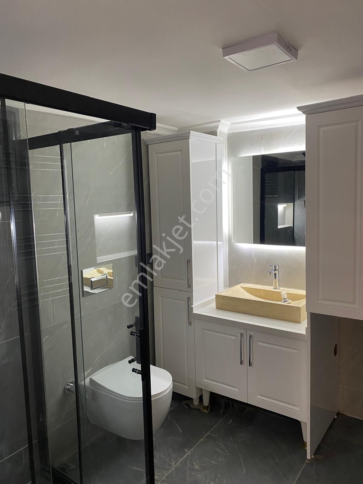 Güzelylıda Atasaygun Kültür Merkezi Ve Mithat Paşa Cadde Sinde Ulutra Lüx - Görsel 4