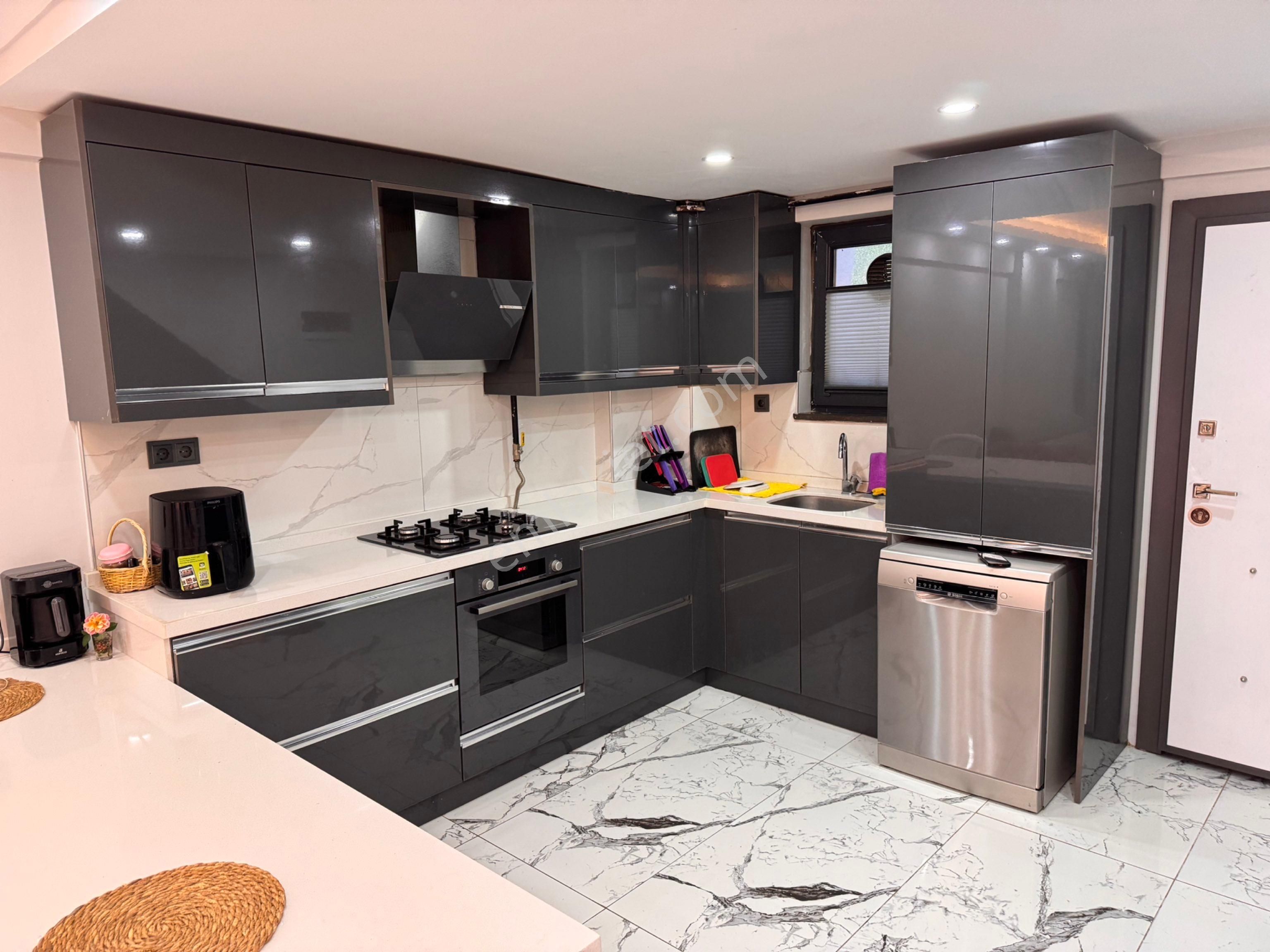 Saim Gencay Emlaktan Gemlik Manastır Mevkii Satılık Havuzlu Müstakil Villa - Görsel 8