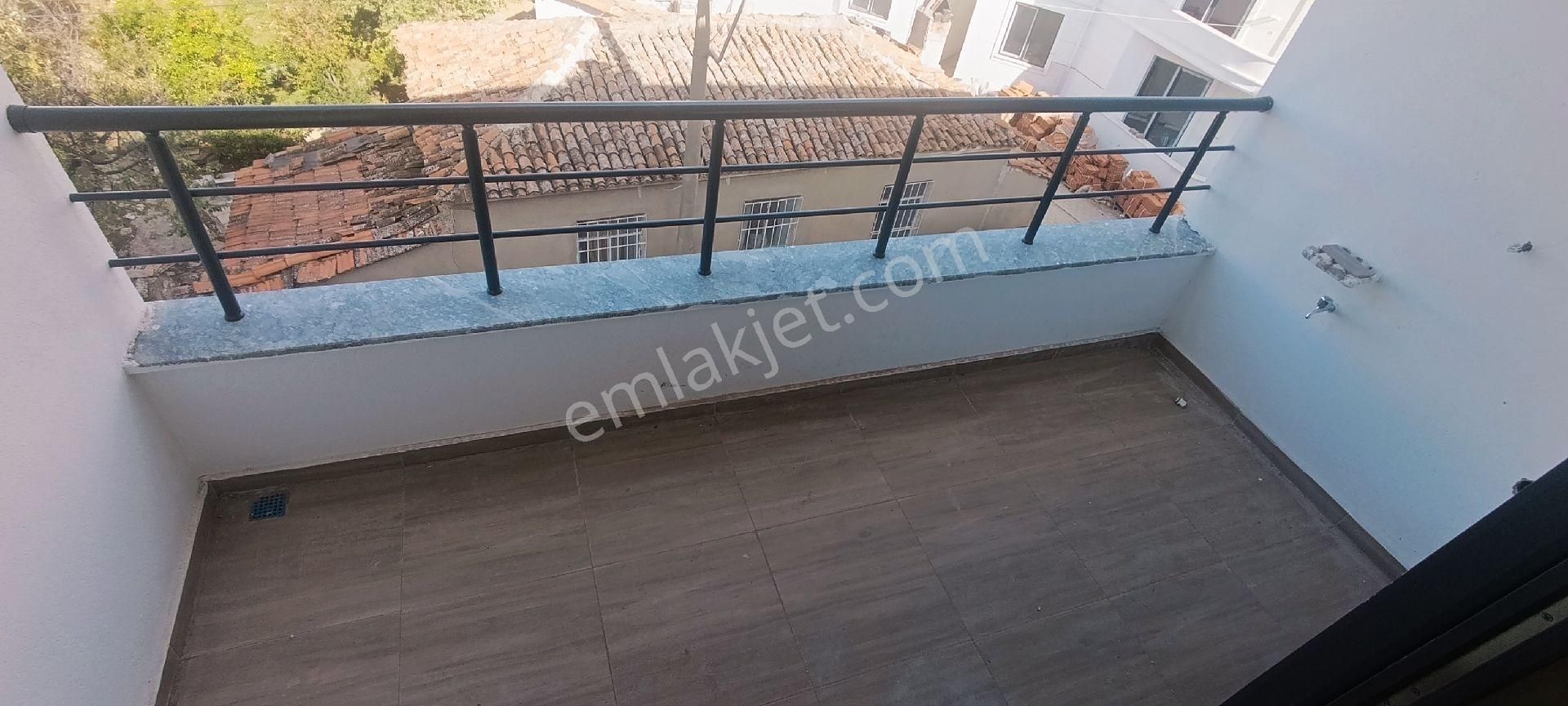 Harika Lokasyonda Acil 1+1 Satılık Daireler - Görsel 16