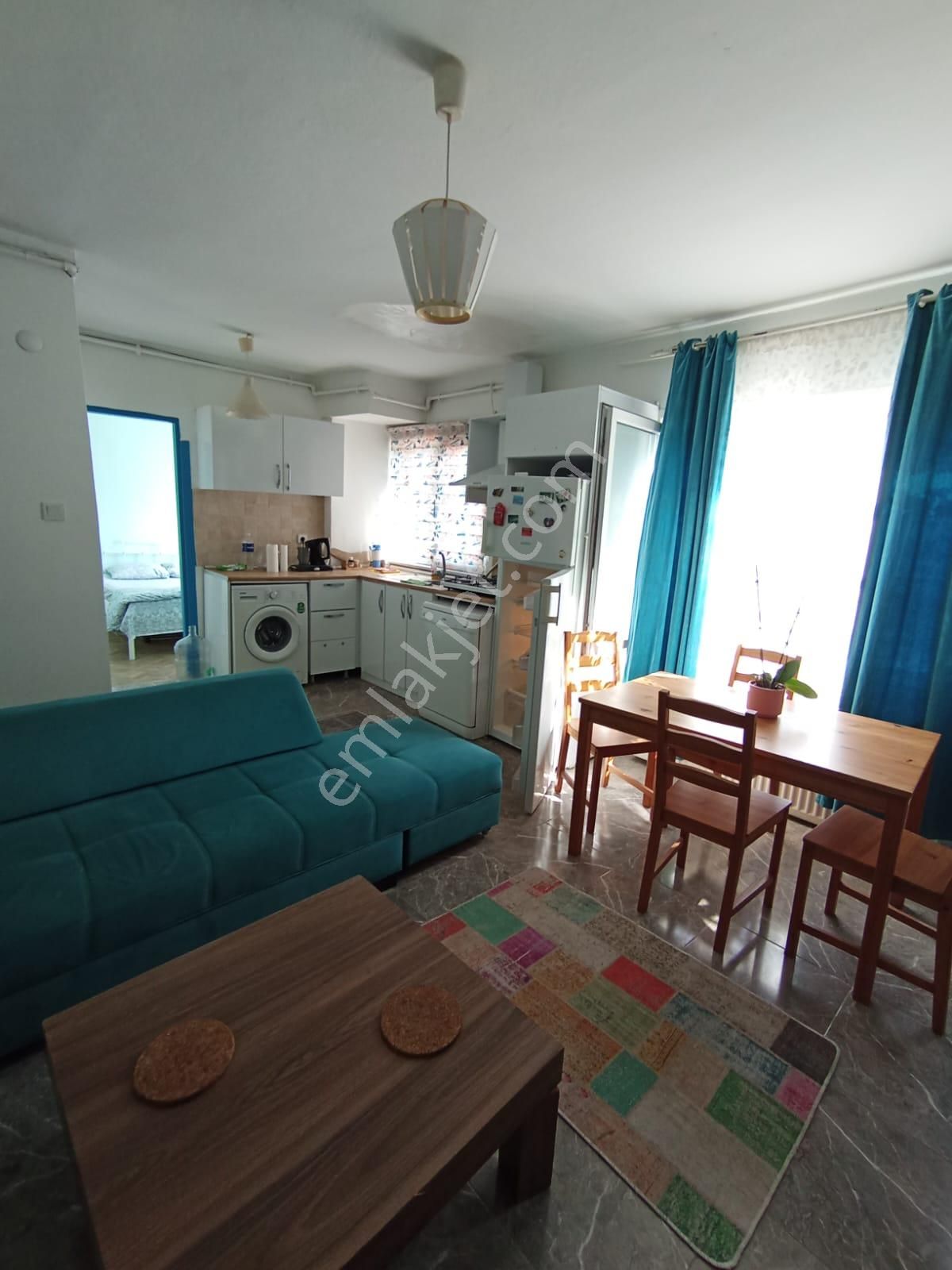 Beyoğlu Kasımpaşa Şeyhveli Sokakta Full Eşyalı -3 Konumda Masrafsız Kiralık Daire -sözgen'den- 280k - Görsel 3