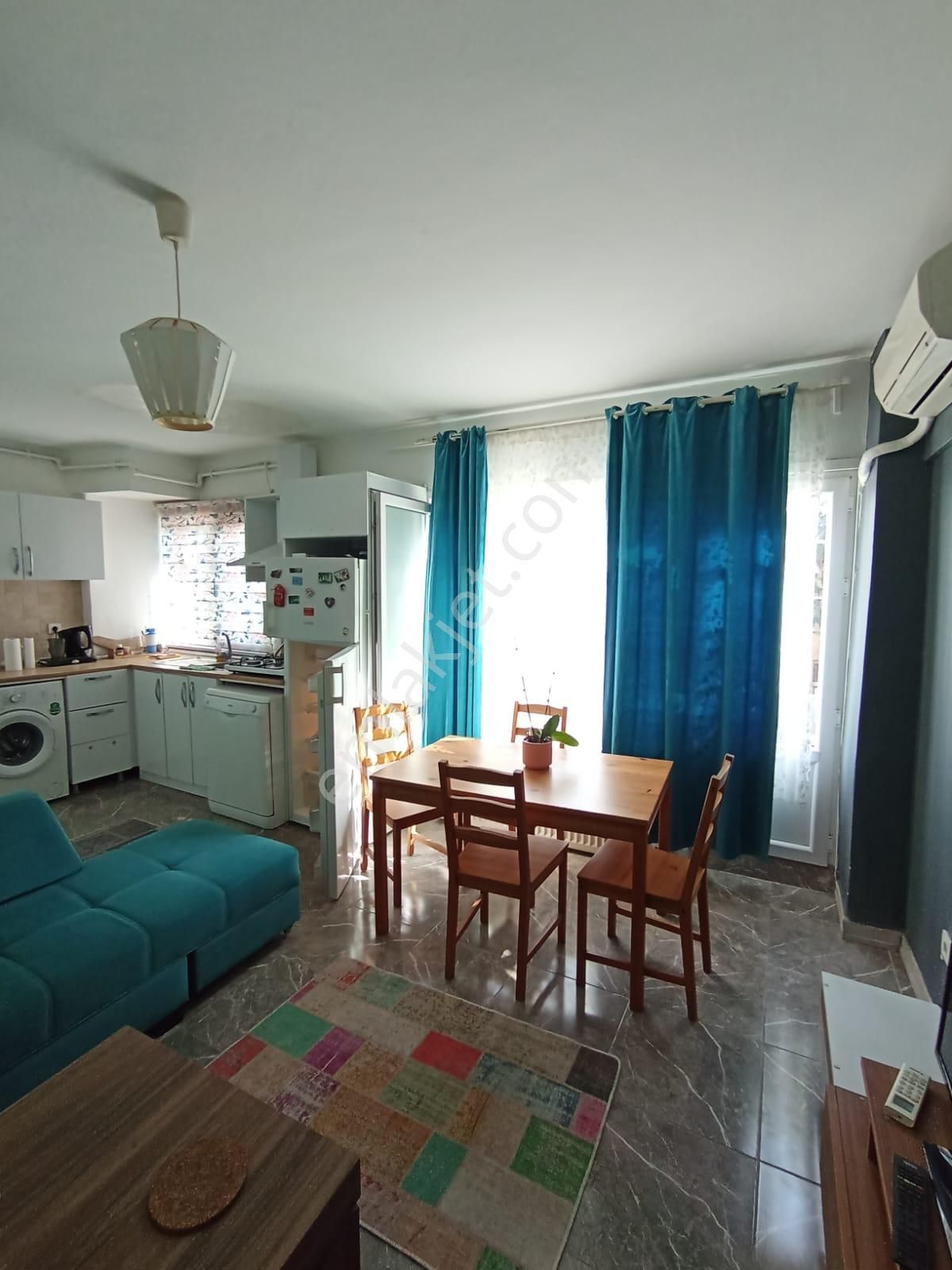 Beyoğlu Kasımpaşa Şeyhveli Sokakta Full Eşyalı -3 Konumda Masrafsız Kiralık Daire -sözgen'den- 280k