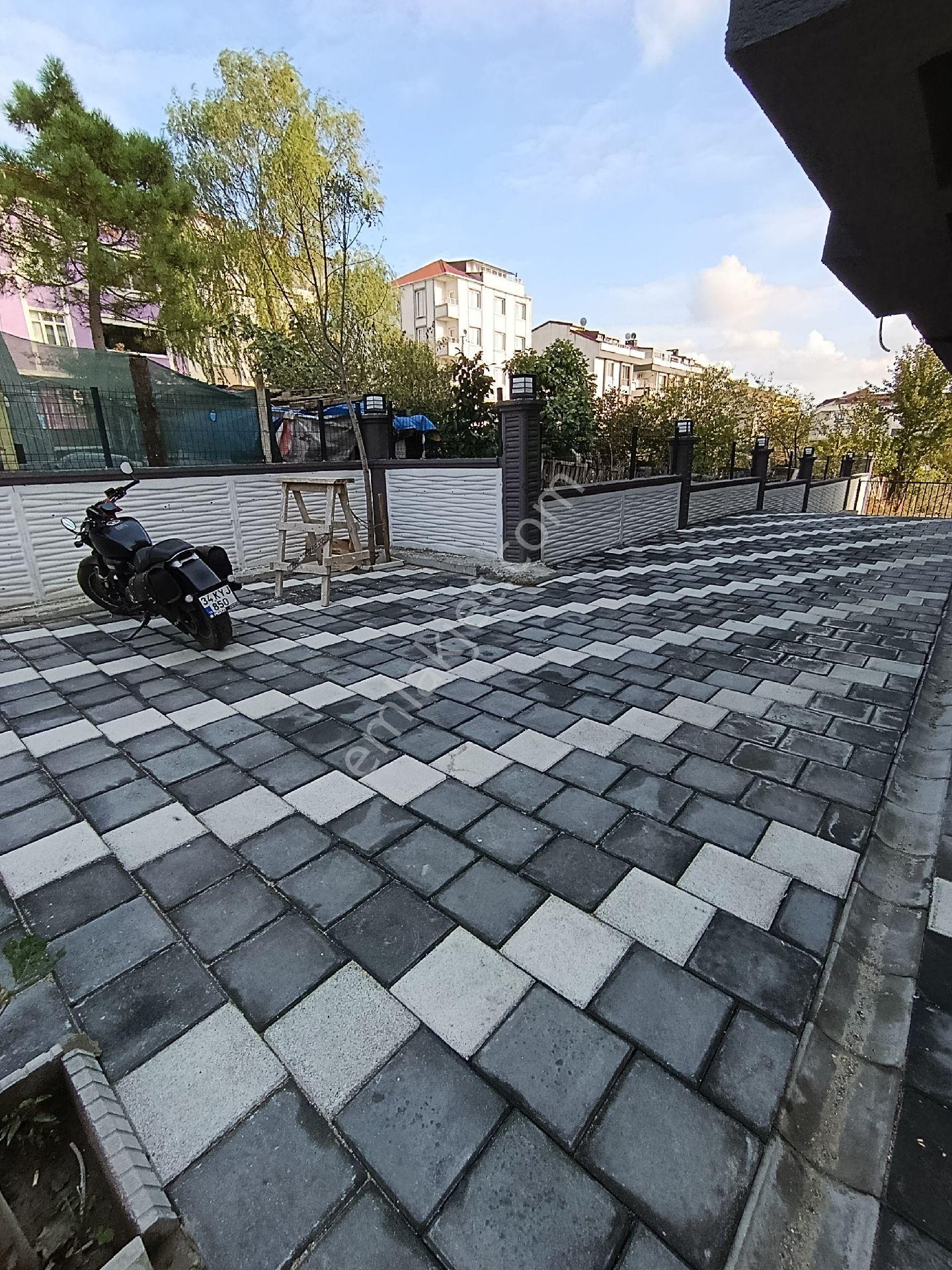 1.69 Krediyle Arnavutköy Haraççı'da Satılık Lüks 4+2 Çatı Kat Dubleks Daire