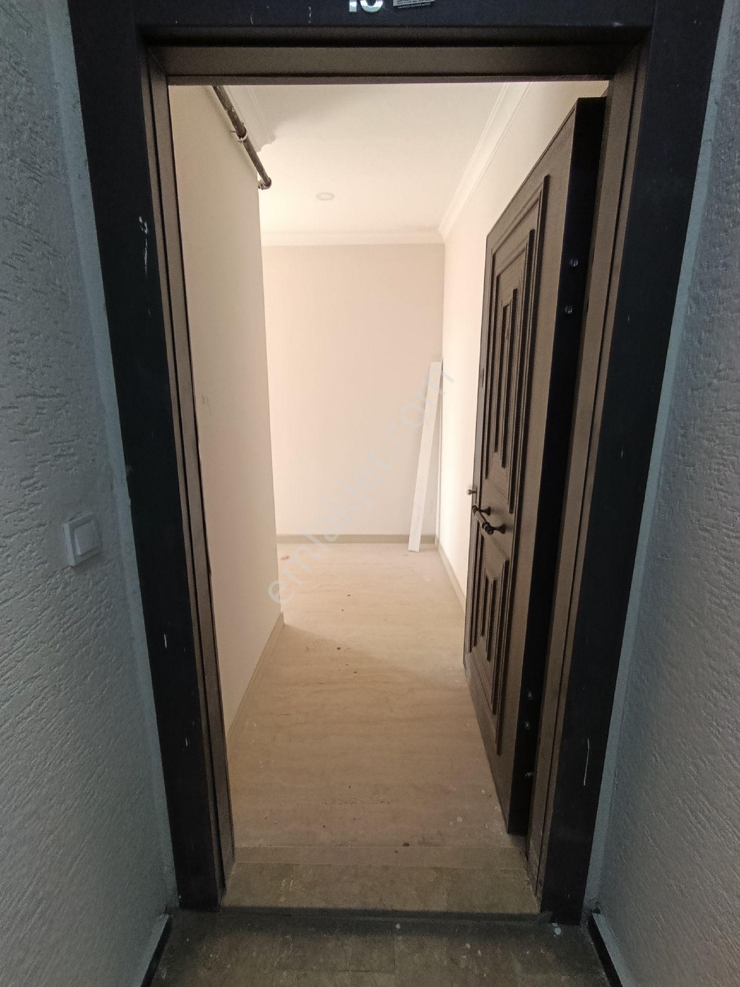 1.69 Krediyle Arnavutköy Haraççı'da Satılık Lüks 4+2 Çatı Kat Dubleks Daire - Görsel 3