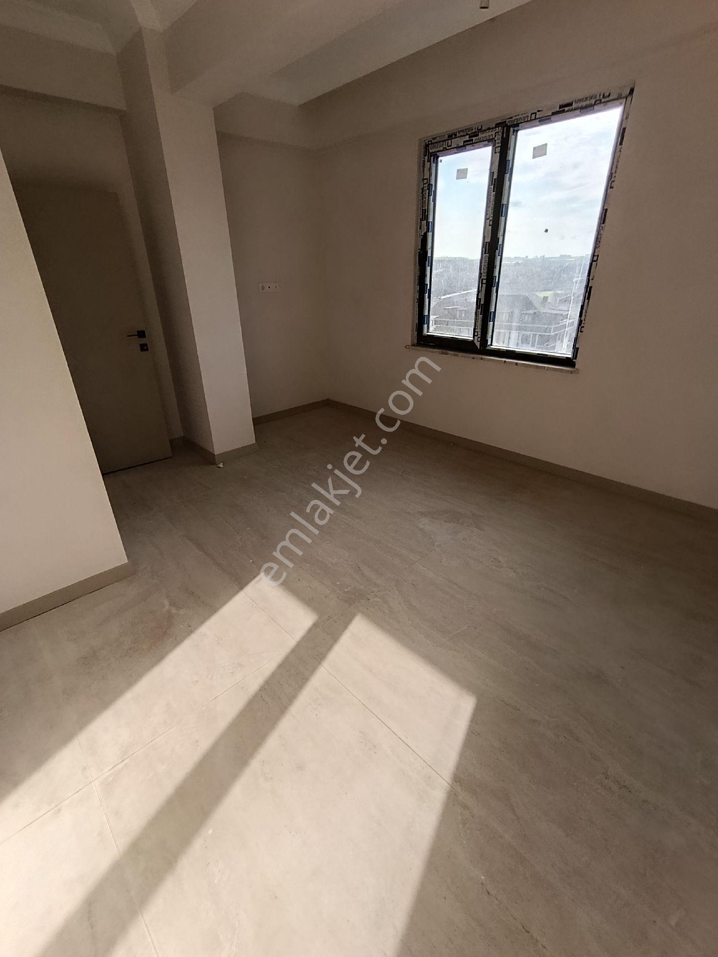 1.69 Krediyle Arnavutköy Haraççı'da Satılık Lüks 4+2 Çatı Kat Dubleks Daire - Görsel 7