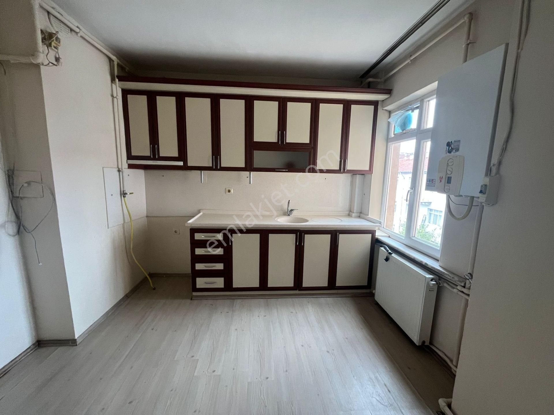 Deniz Yiğit'ten Meydan Mahallesinde Merkezde Satılık 2+1 Daire - Görsel 11