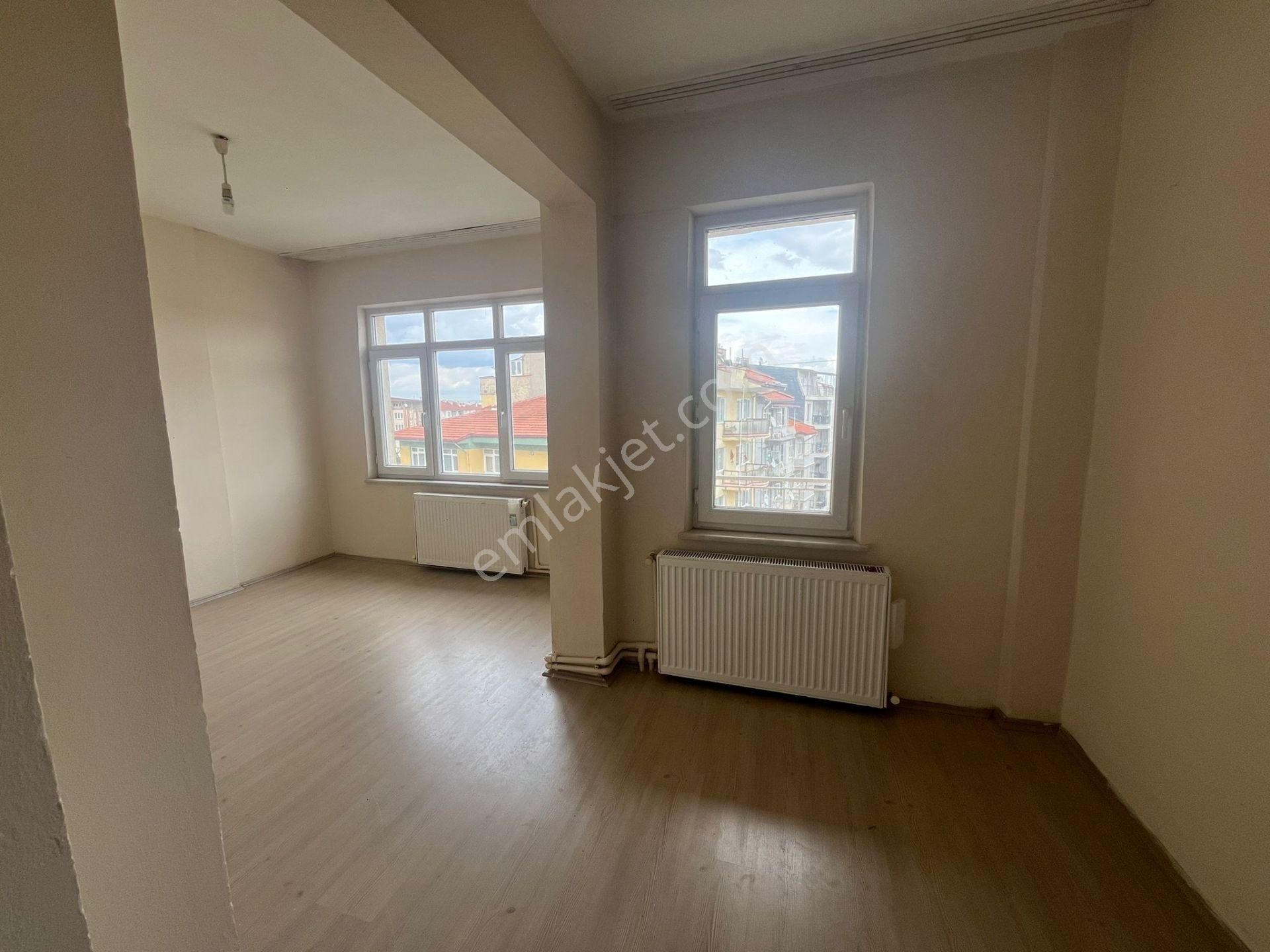 Deniz Yiğit'ten Meydan Mahallesinde Merkezde Satılık 2+1 Daire - Görsel 17