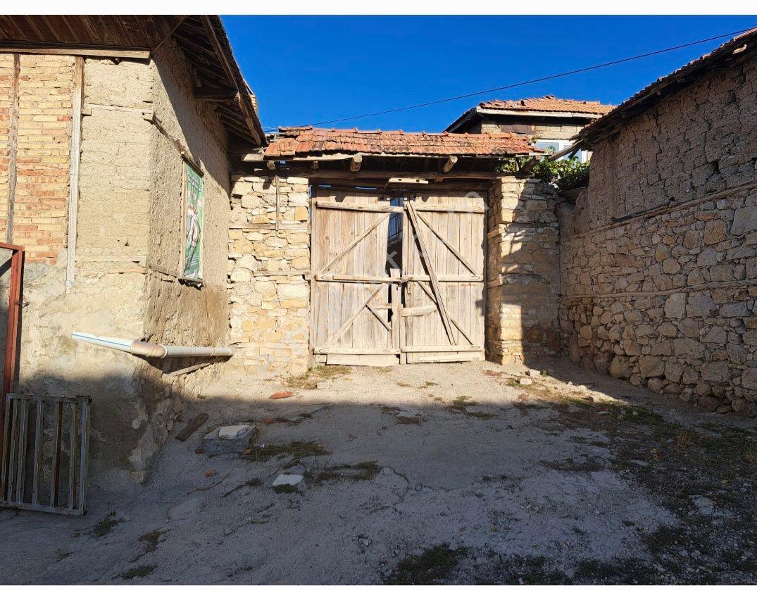 Müstakil Taş Ev 20 Başlık Ahır 800 M2 Arsası Var. - Görsel 16