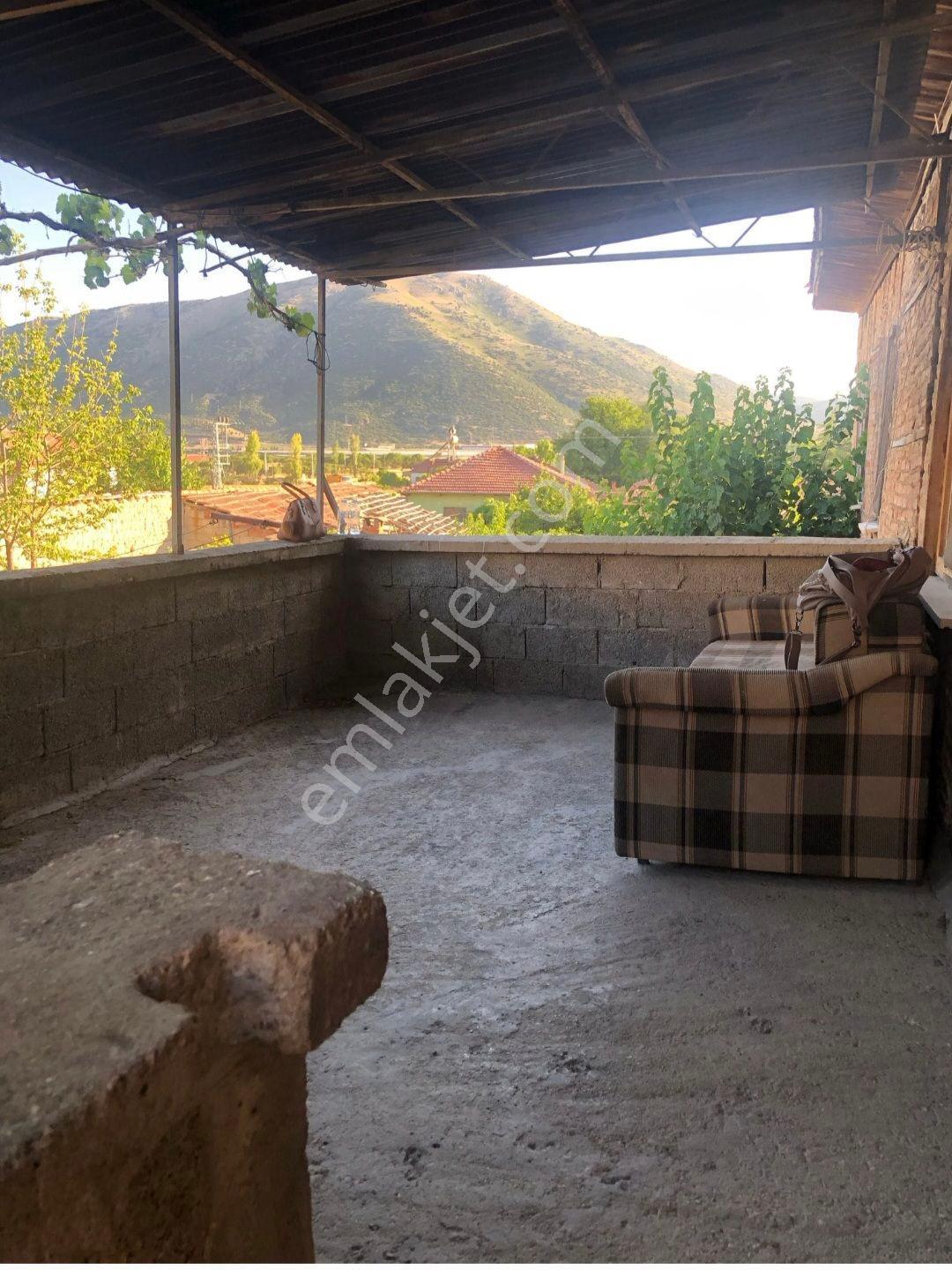 Müstakil Taş Ev 20 Başlık Ahır 800 M2 Arsası Var. - Görsel 8