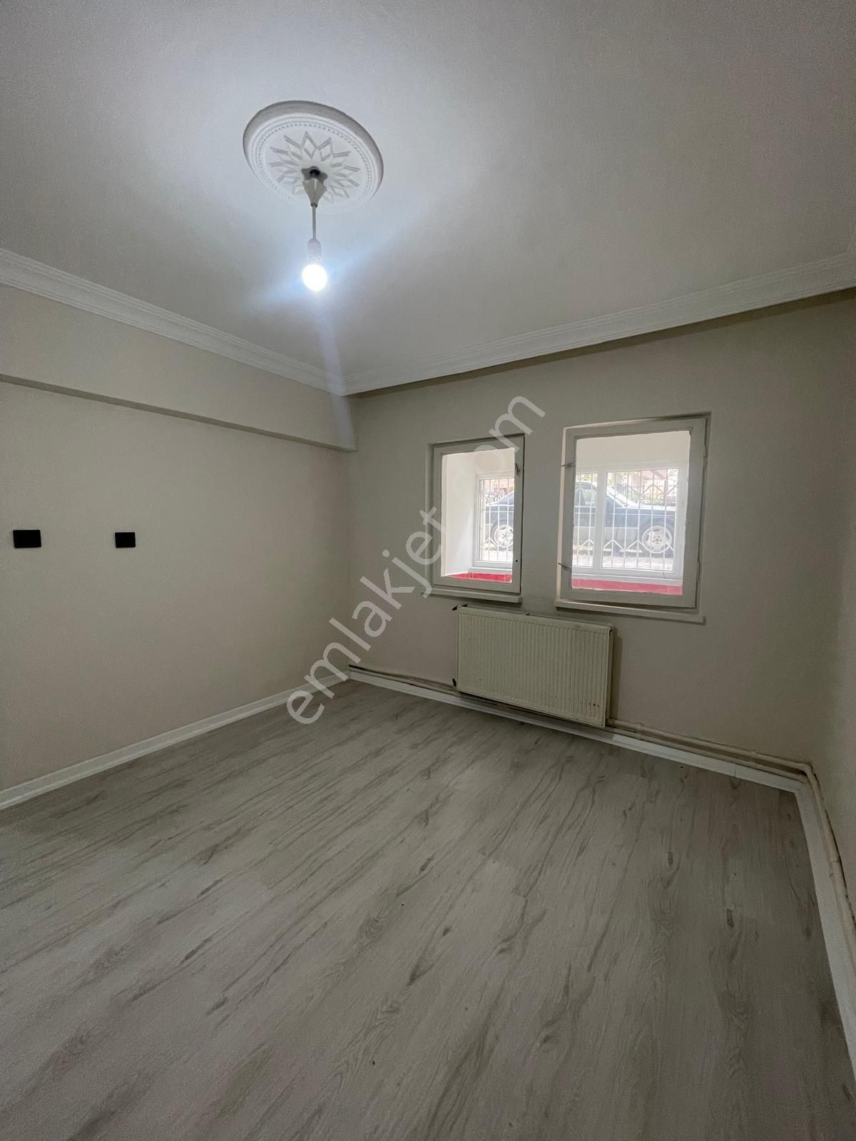 **ankara Kazanç'tan Full Yapılı Geniş Balkonlu Salon Bağımsız 3+1 Satılık Bahçe Katı Daire** - Görsel 17