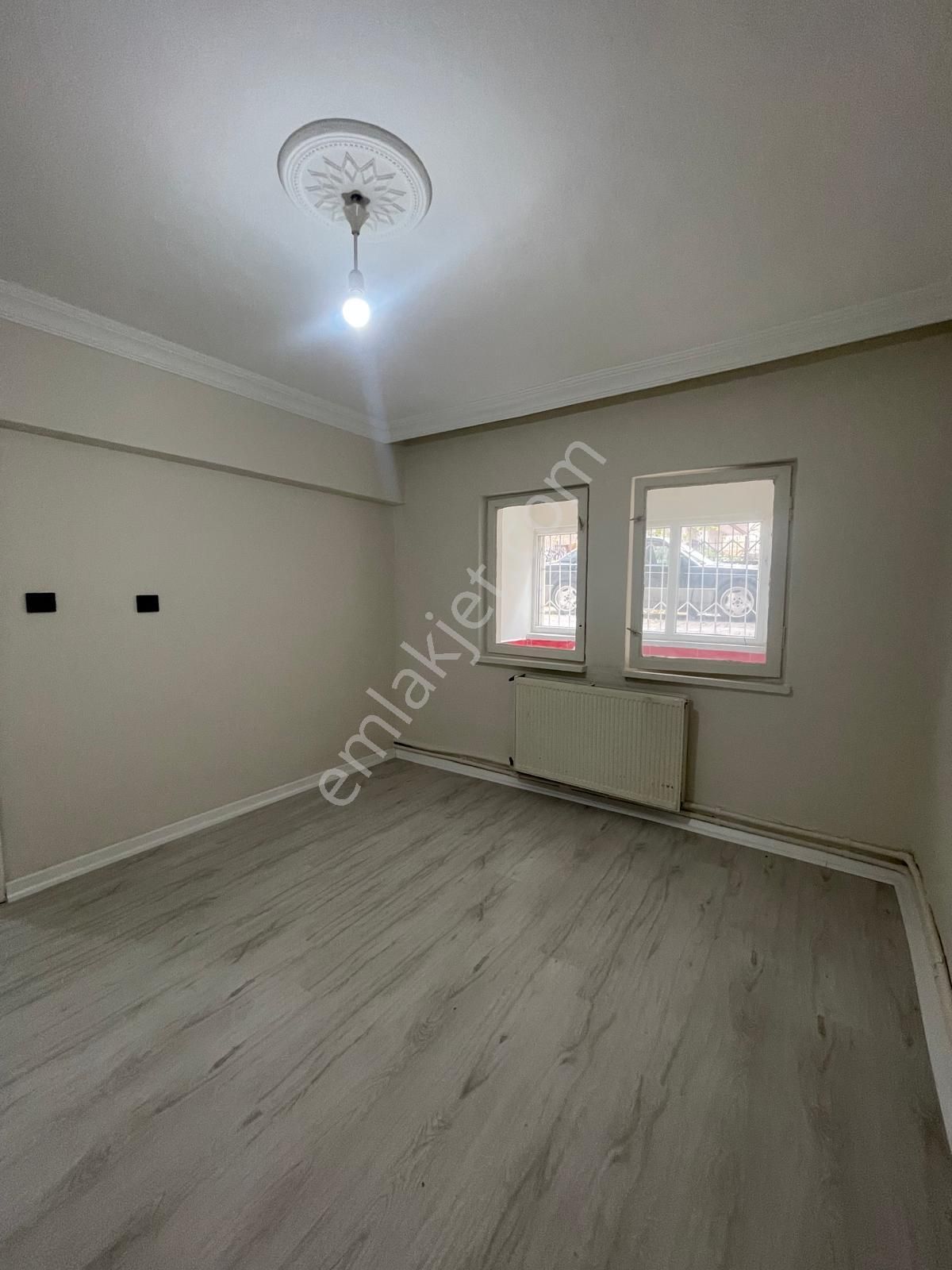 **ankara Kazanç'tan Full Yapılı Geniş Balkonlu Salon Bağımsız 3+1 Satılık Bahçe Katı Daire** - Görsel 11