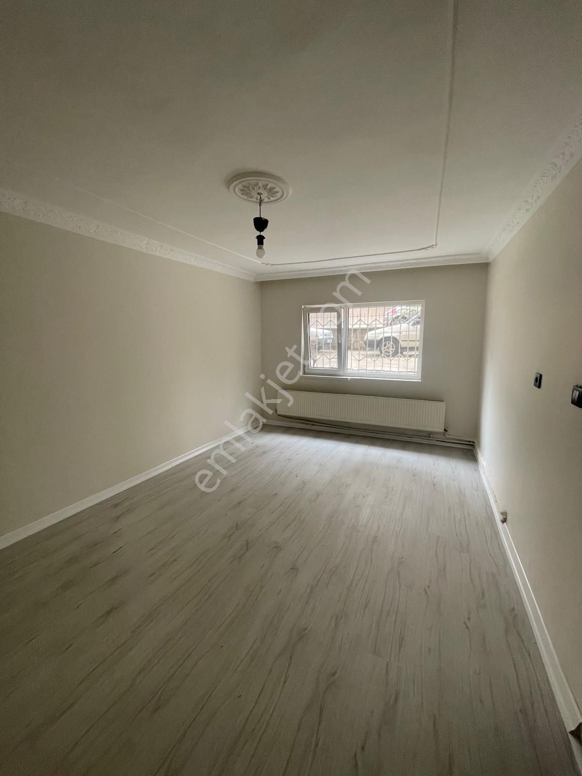 **ankara Kazanç'tan Full Yapılı Geniş Balkonlu Salon Bağımsız 3+1 Satılık Bahçe Katı Daire** - Görsel 7